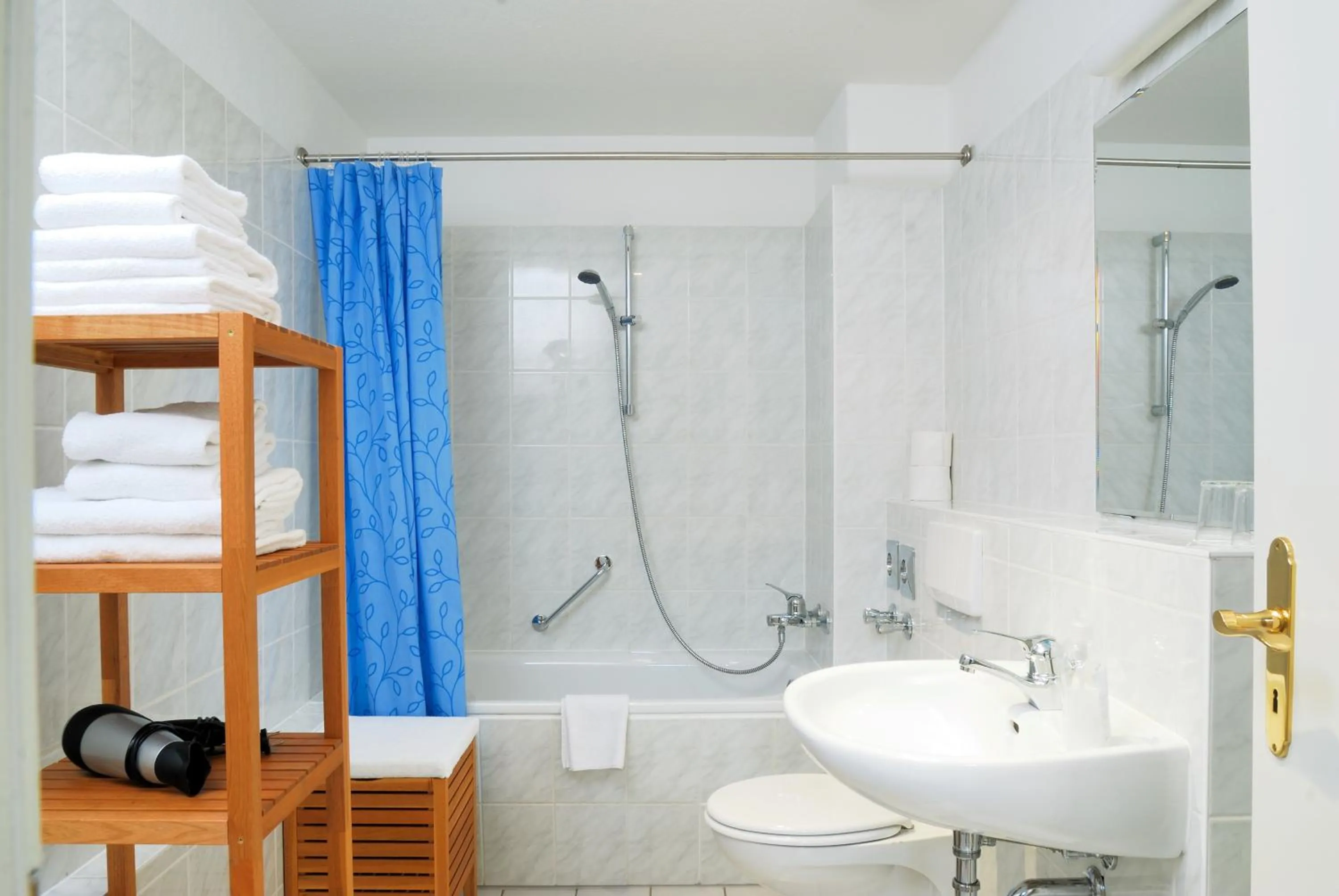 Bathroom in Aparthotel am Zwinger