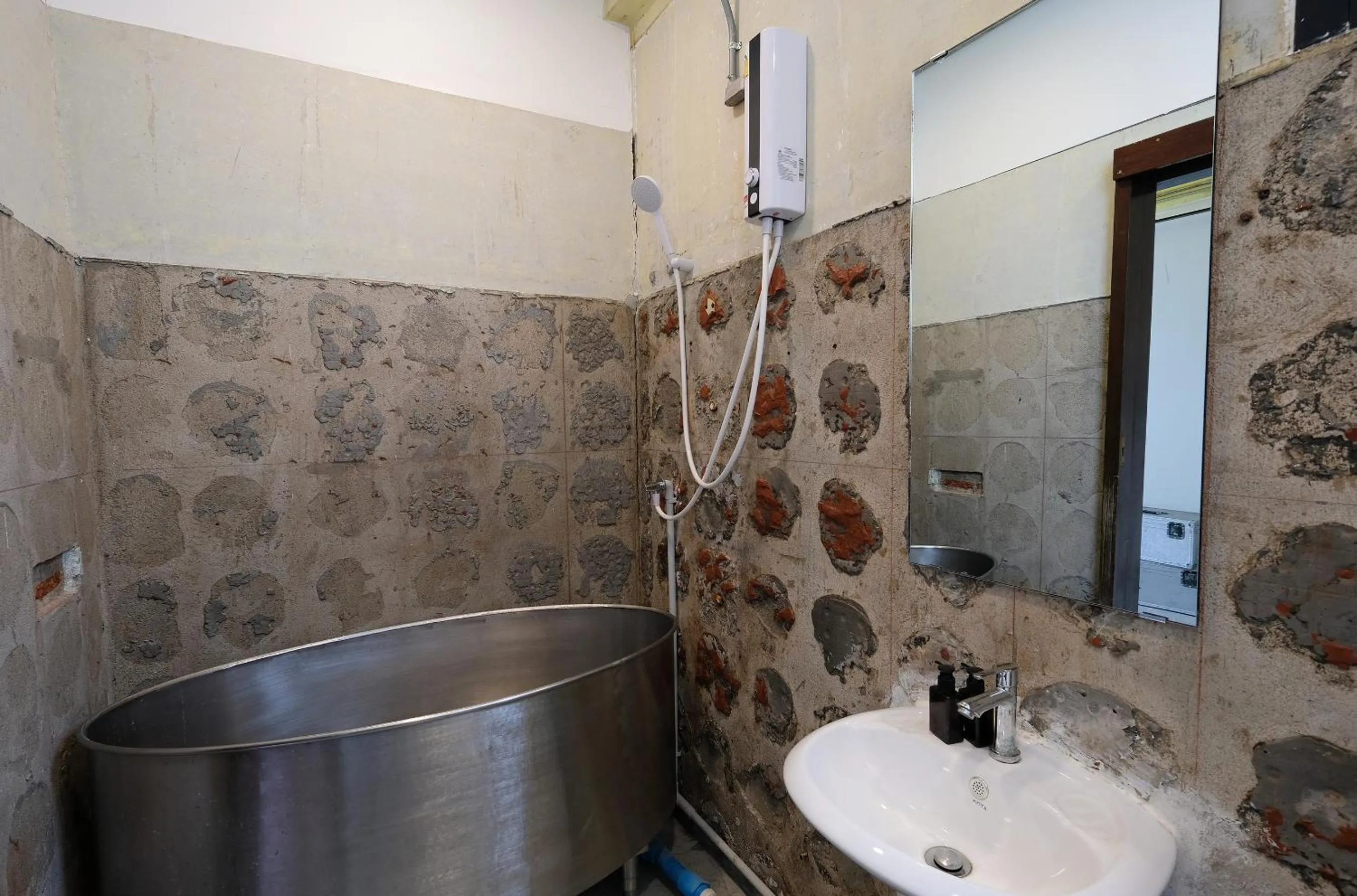 Shower in EP1 shophouse