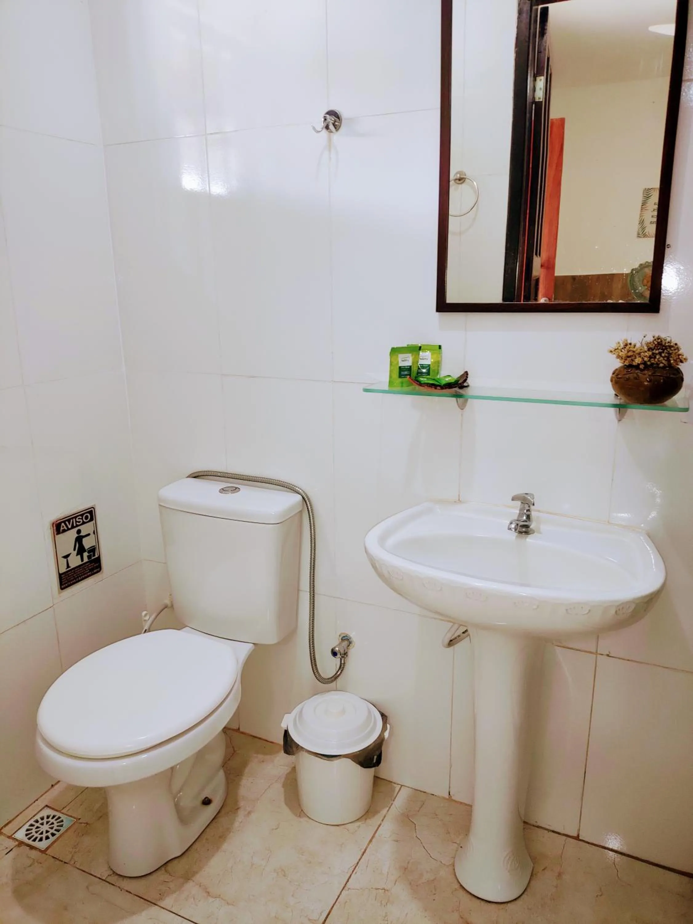 Bathroom in Suítes Ninho da Águia Saquarema