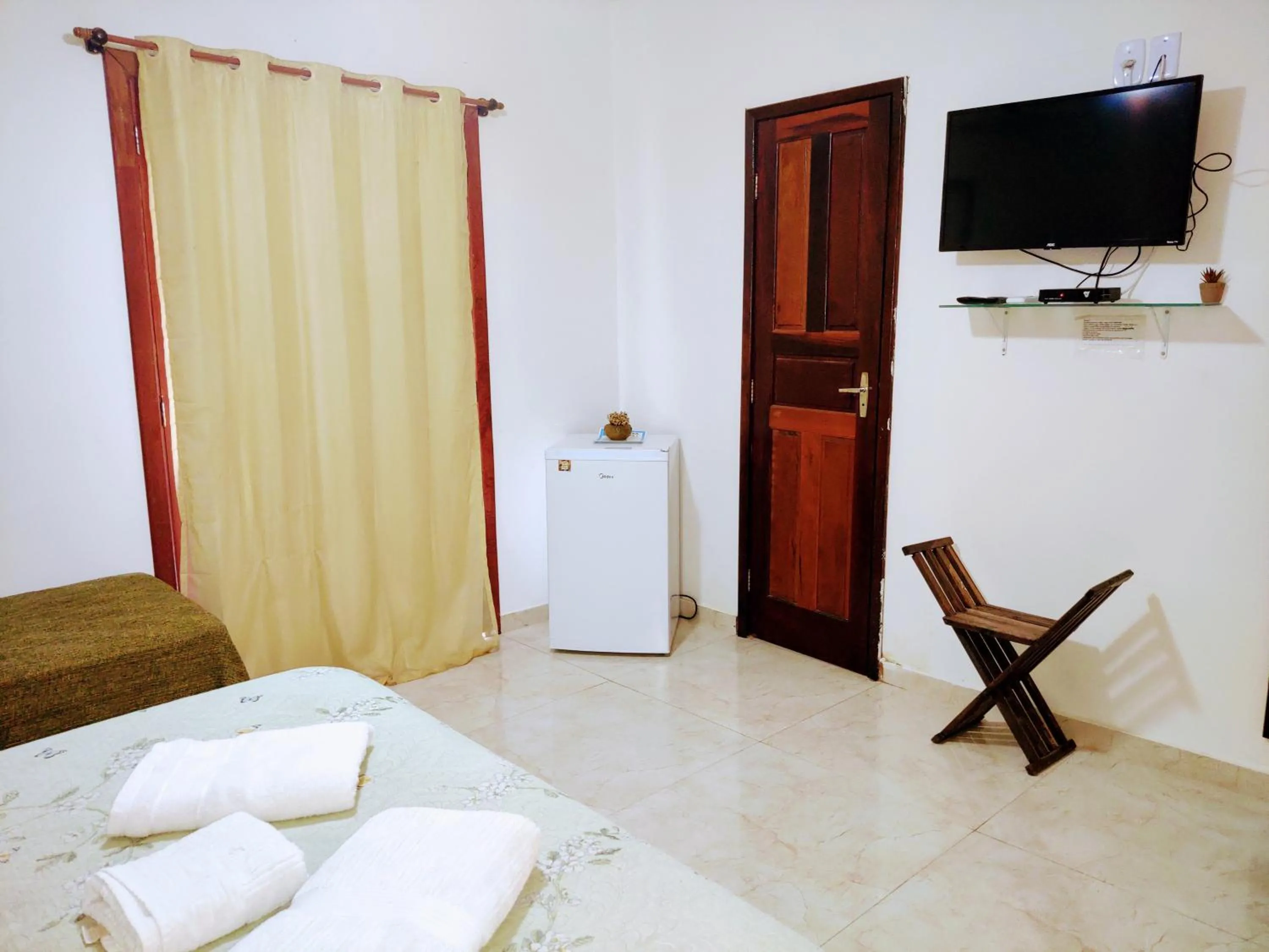TV and multimedia, Bed in Suítes Ninho da Águia Saquarema