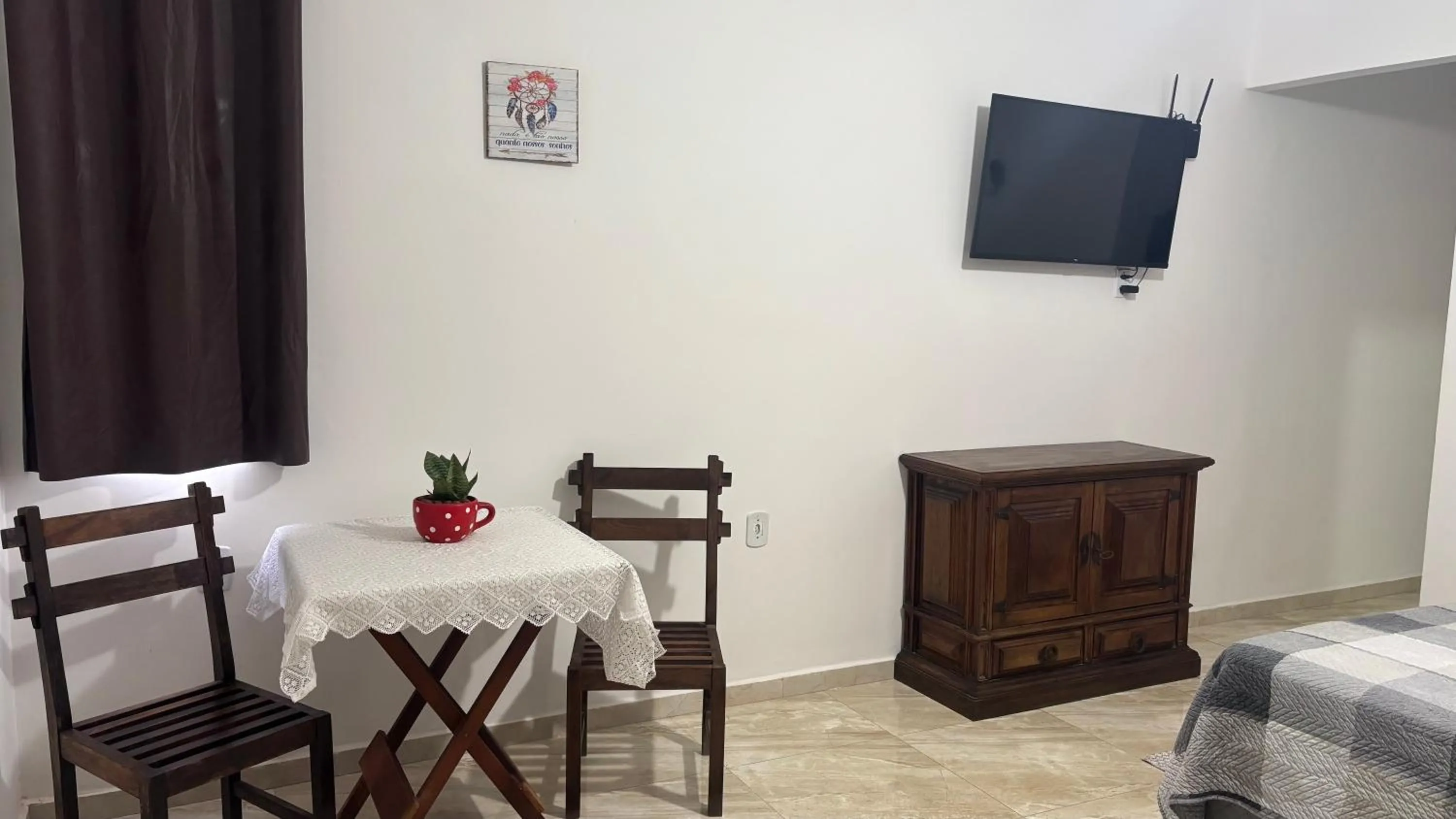 Photo of the whole room, Bed in Suítes Ninho da Águia Saquarema