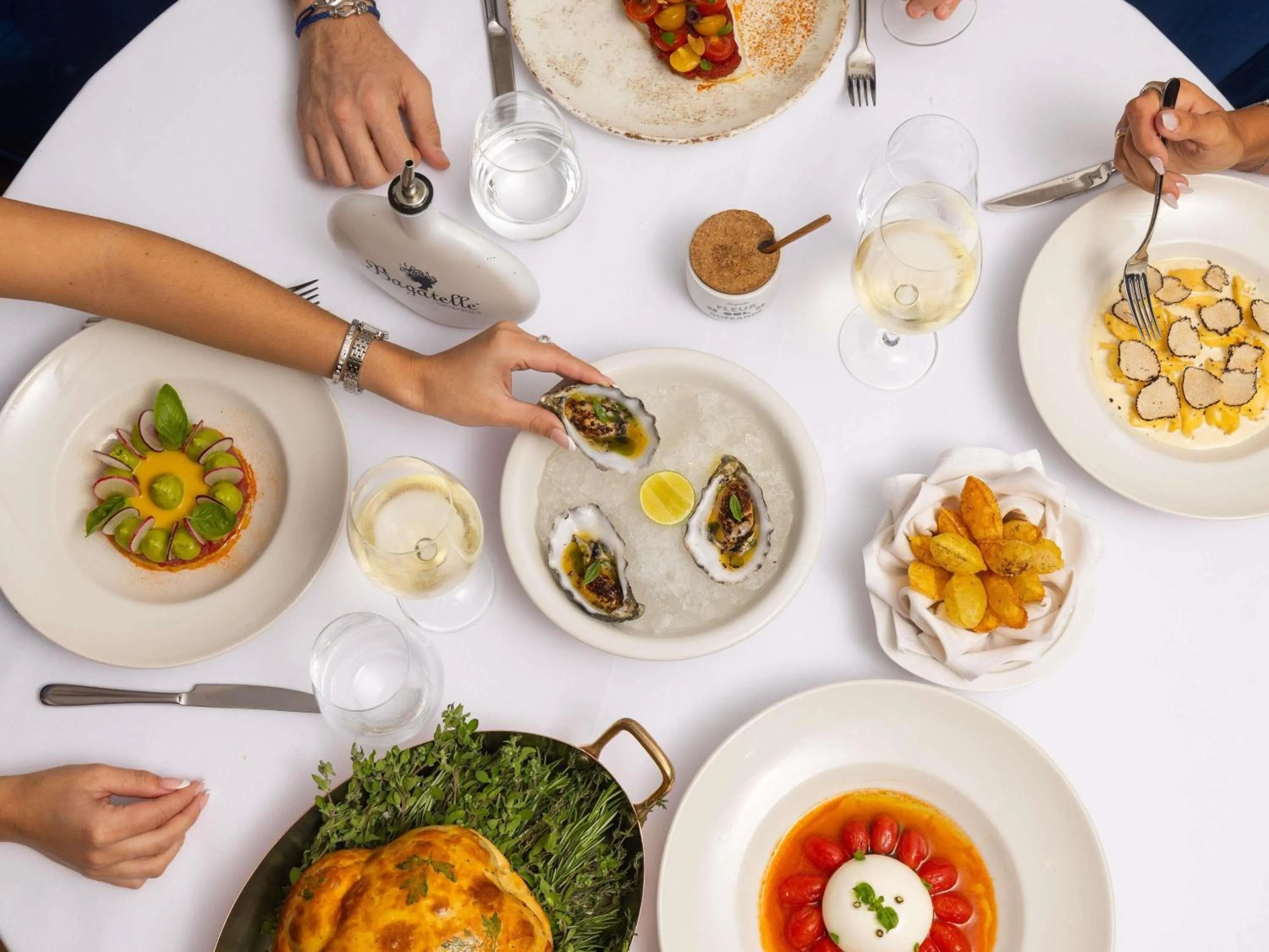 Restaurant/places to eat in Fairmont Dubai