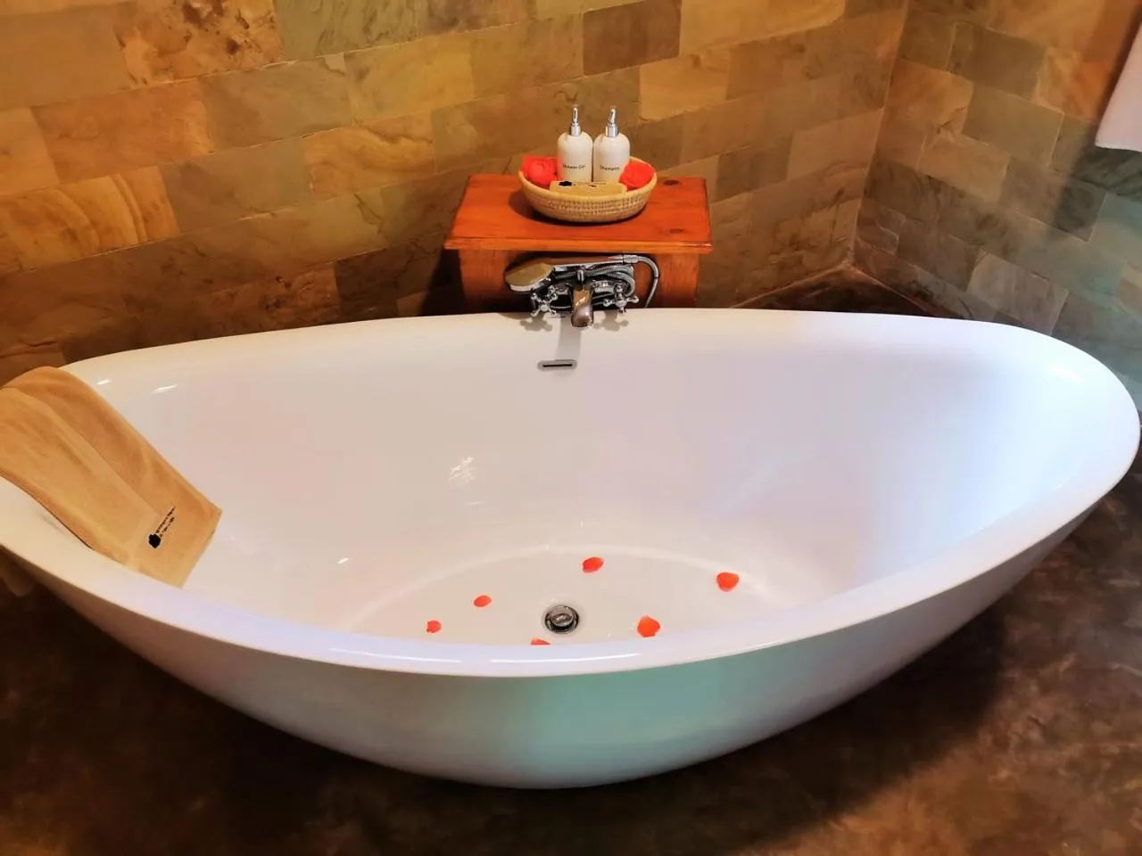 Bath in Ngorongoro Marera Mountain View Lodge