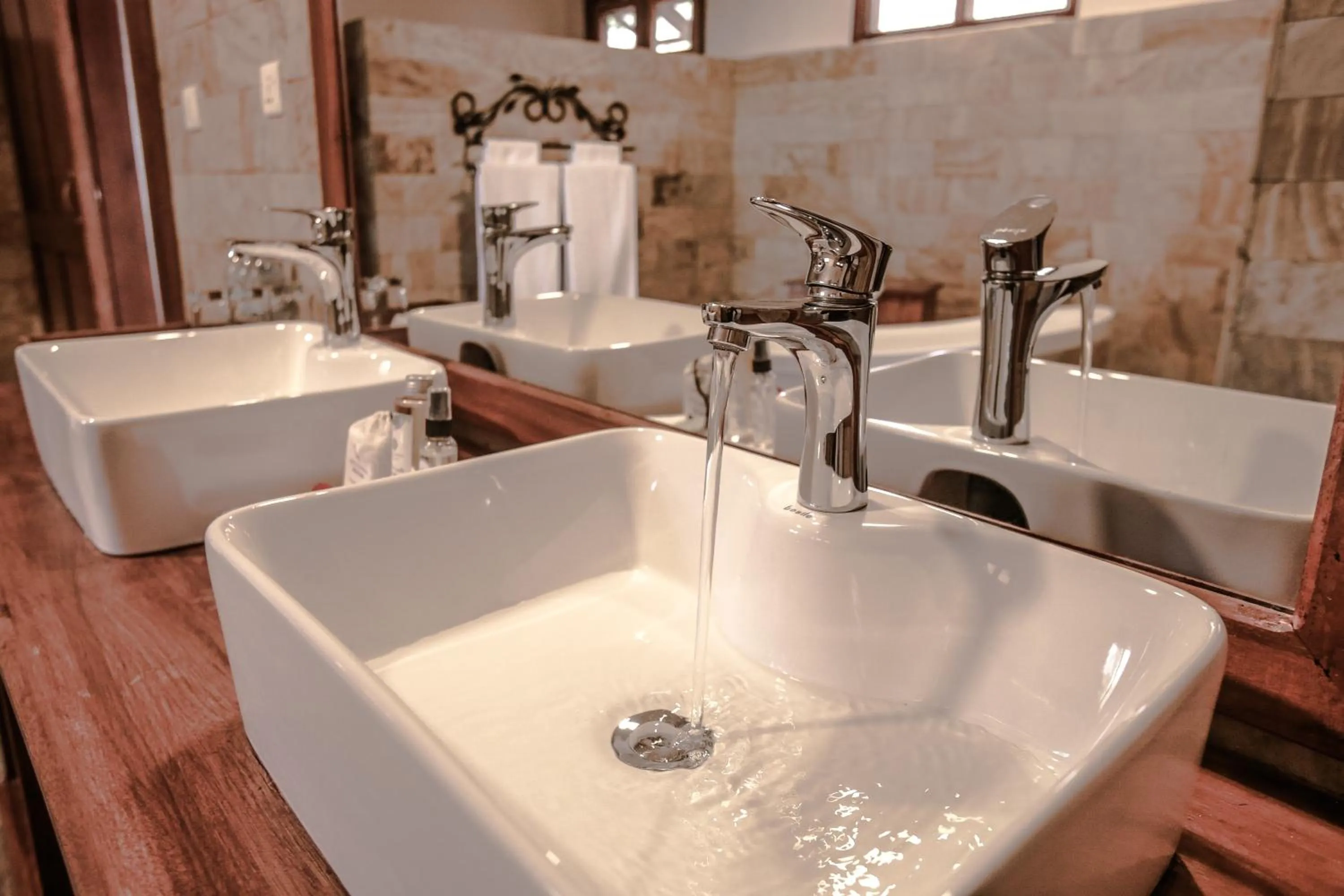 Bathroom in Ngorongoro Marera Mountain View Lodge