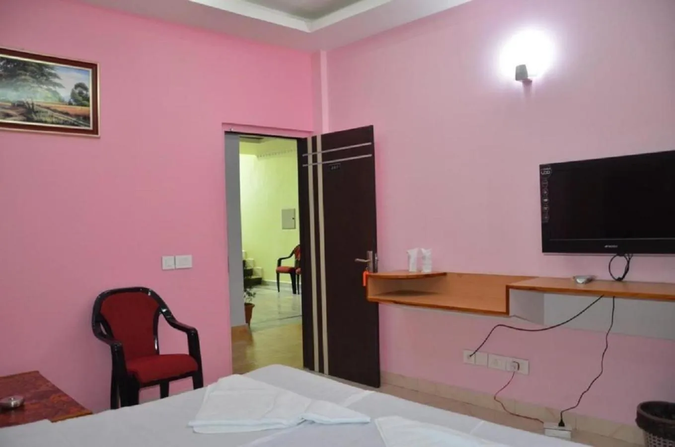 Photo of the whole room in Hotel Barbareek
