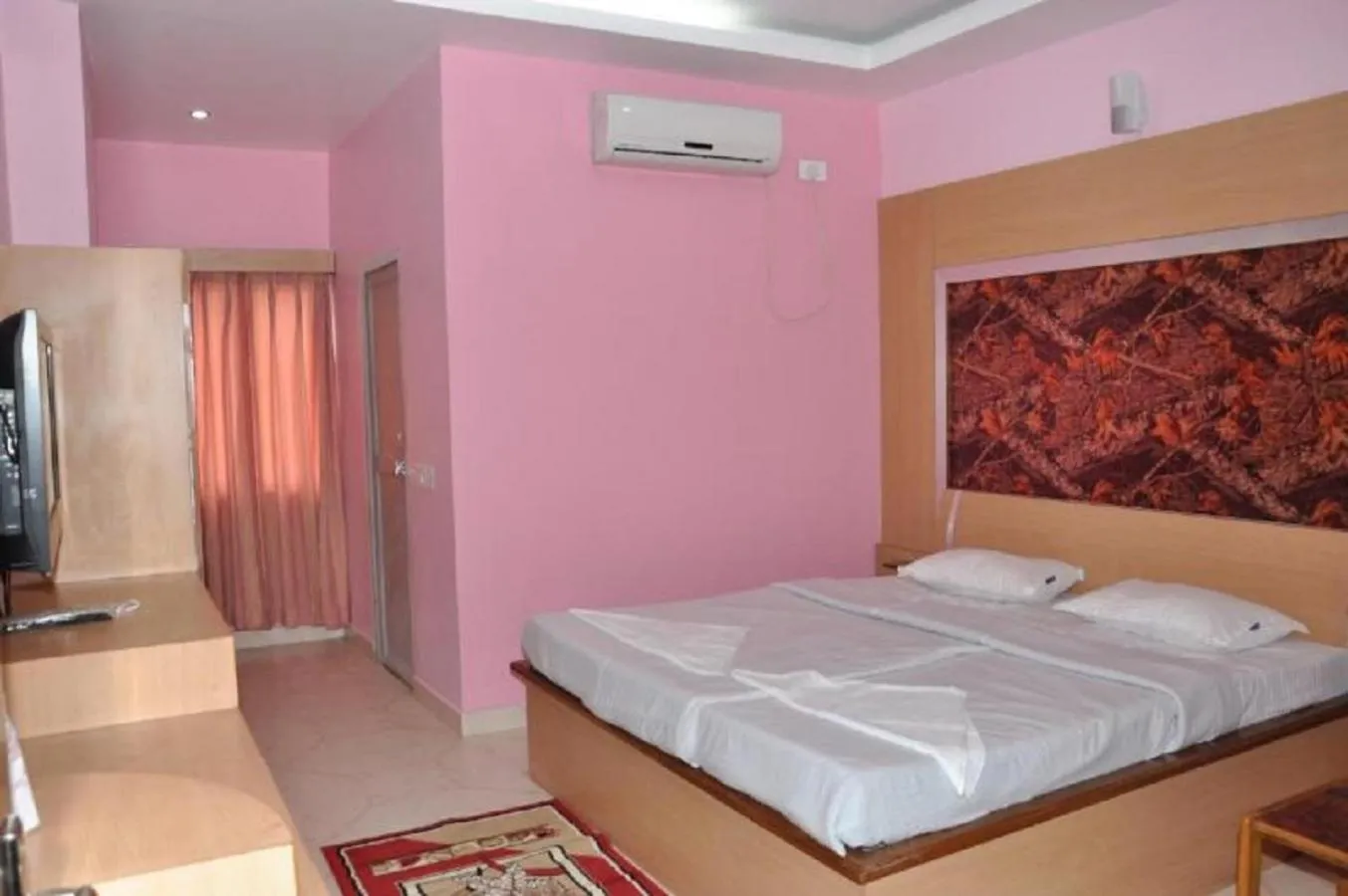Photo of the whole room in Hotel Barbareek