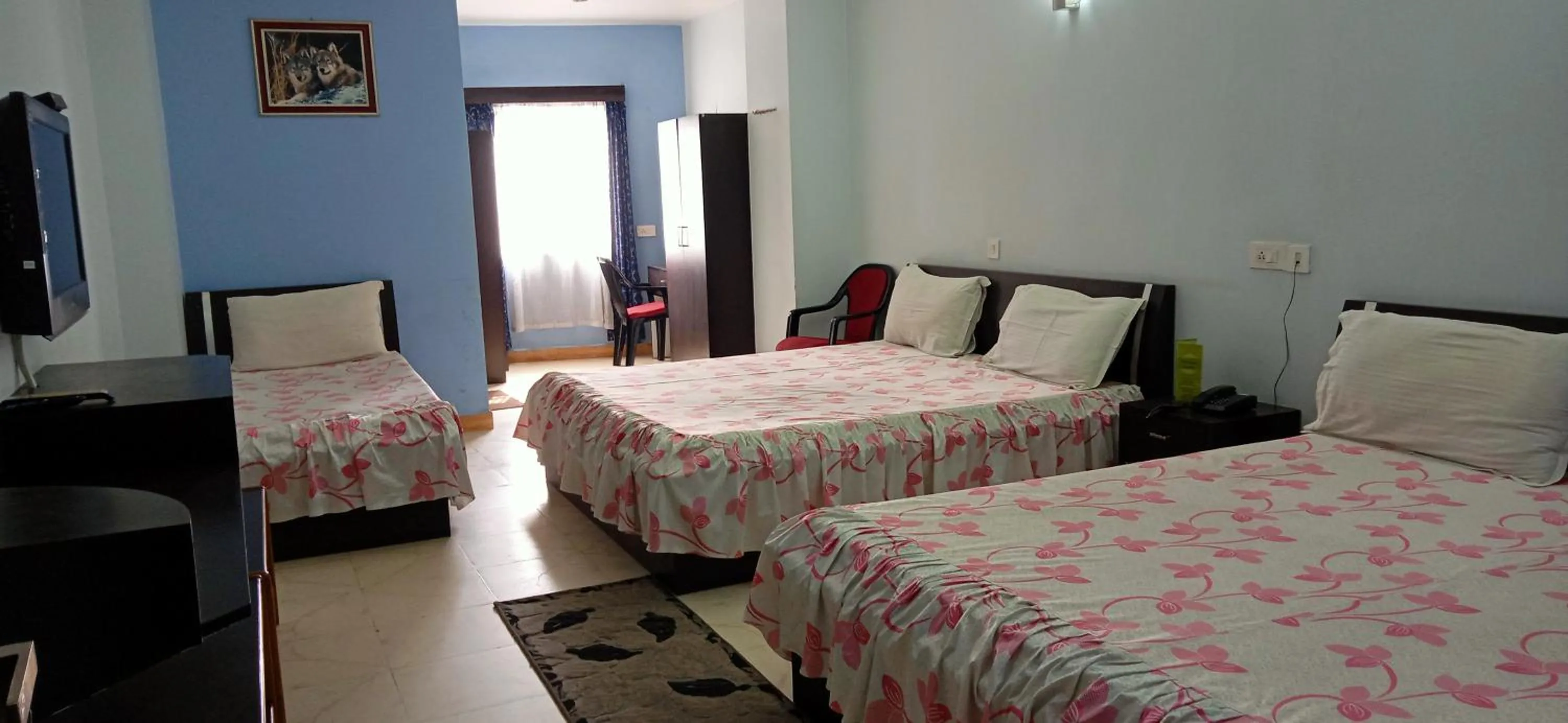 Photo of the whole room in Hotel Barbareek