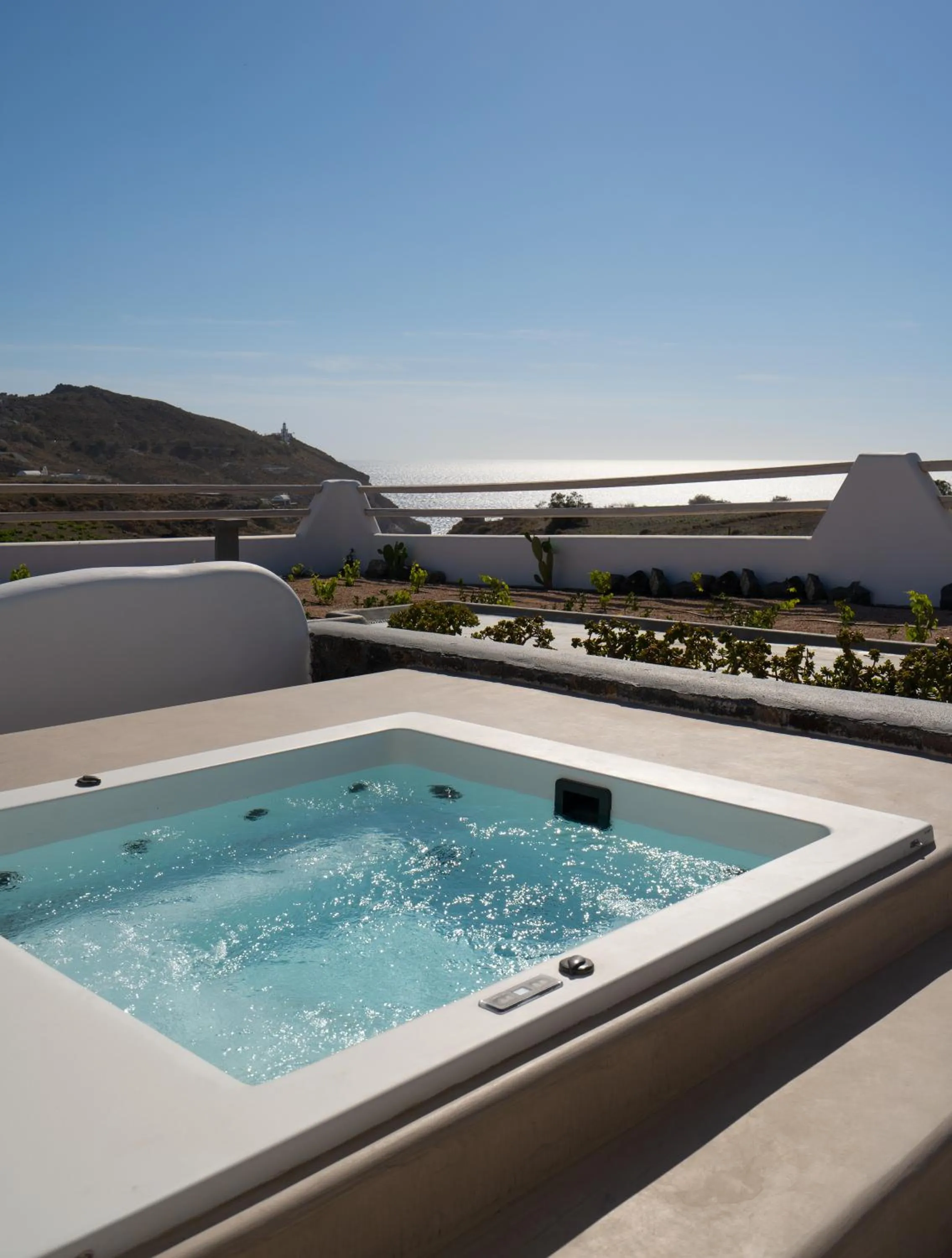 Hot Tub in La Ponta Villas & Suites