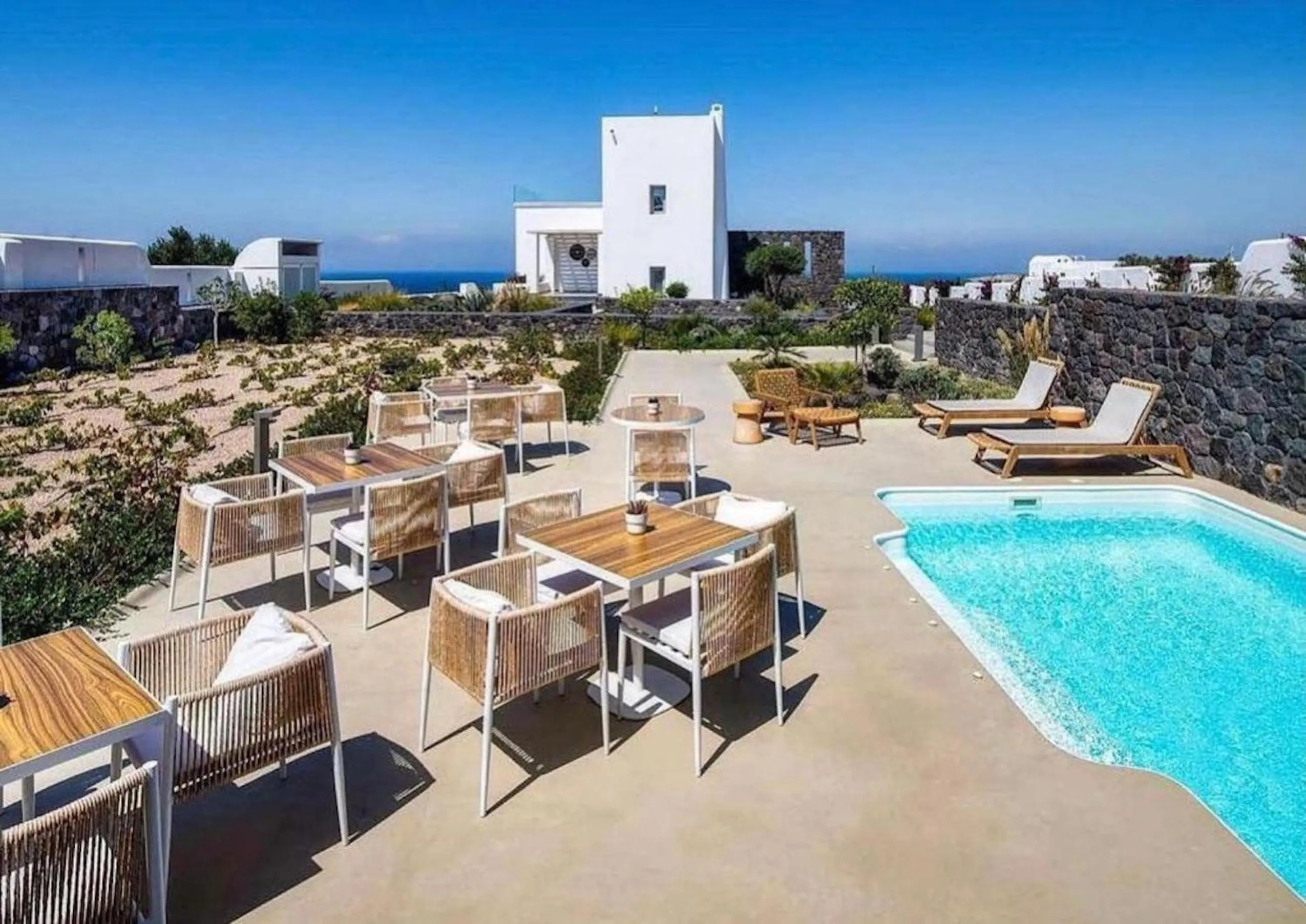 Property building in La Ponta Villas & Suites