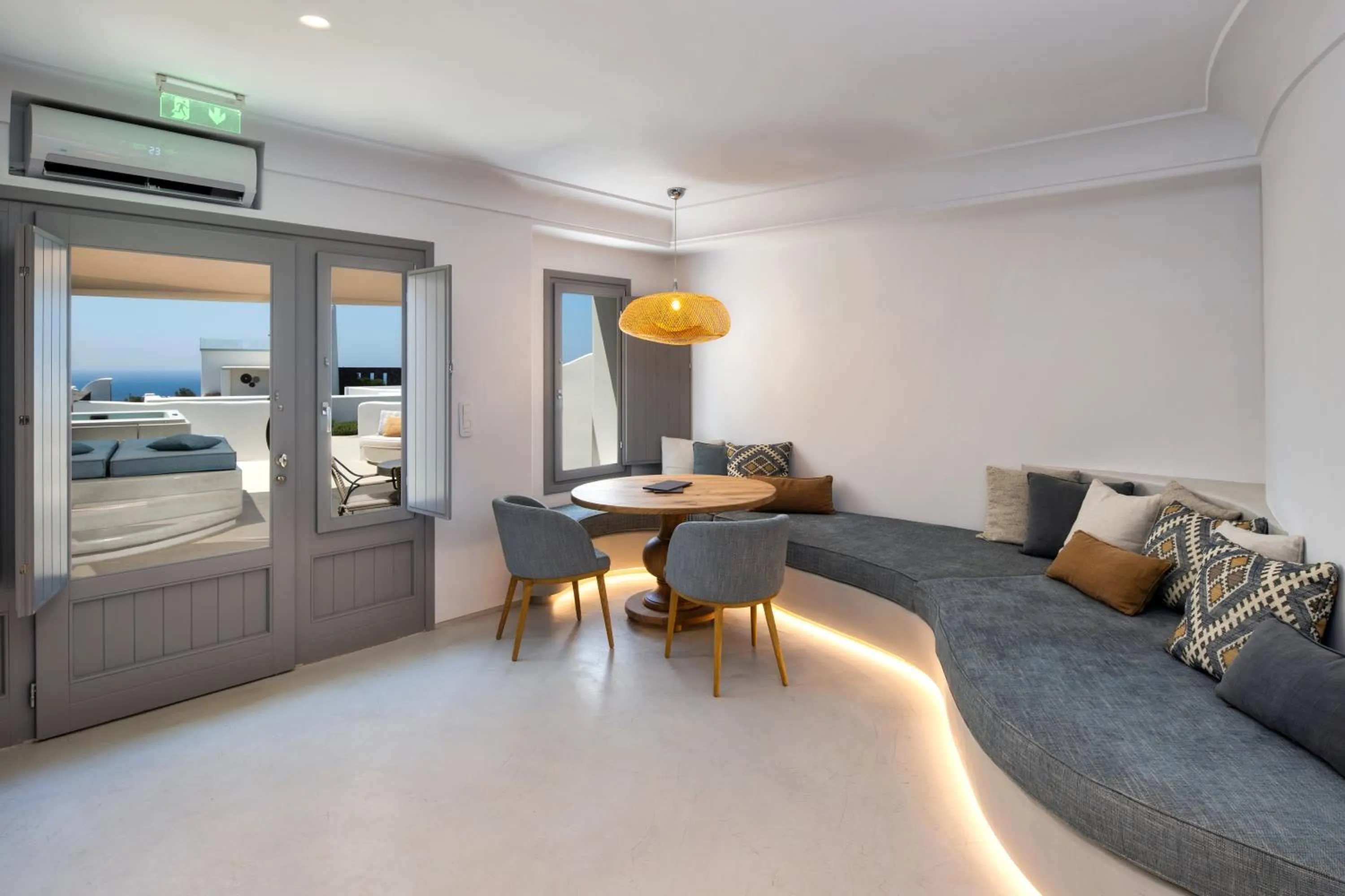 Seating area in La Ponta Villas & Suites