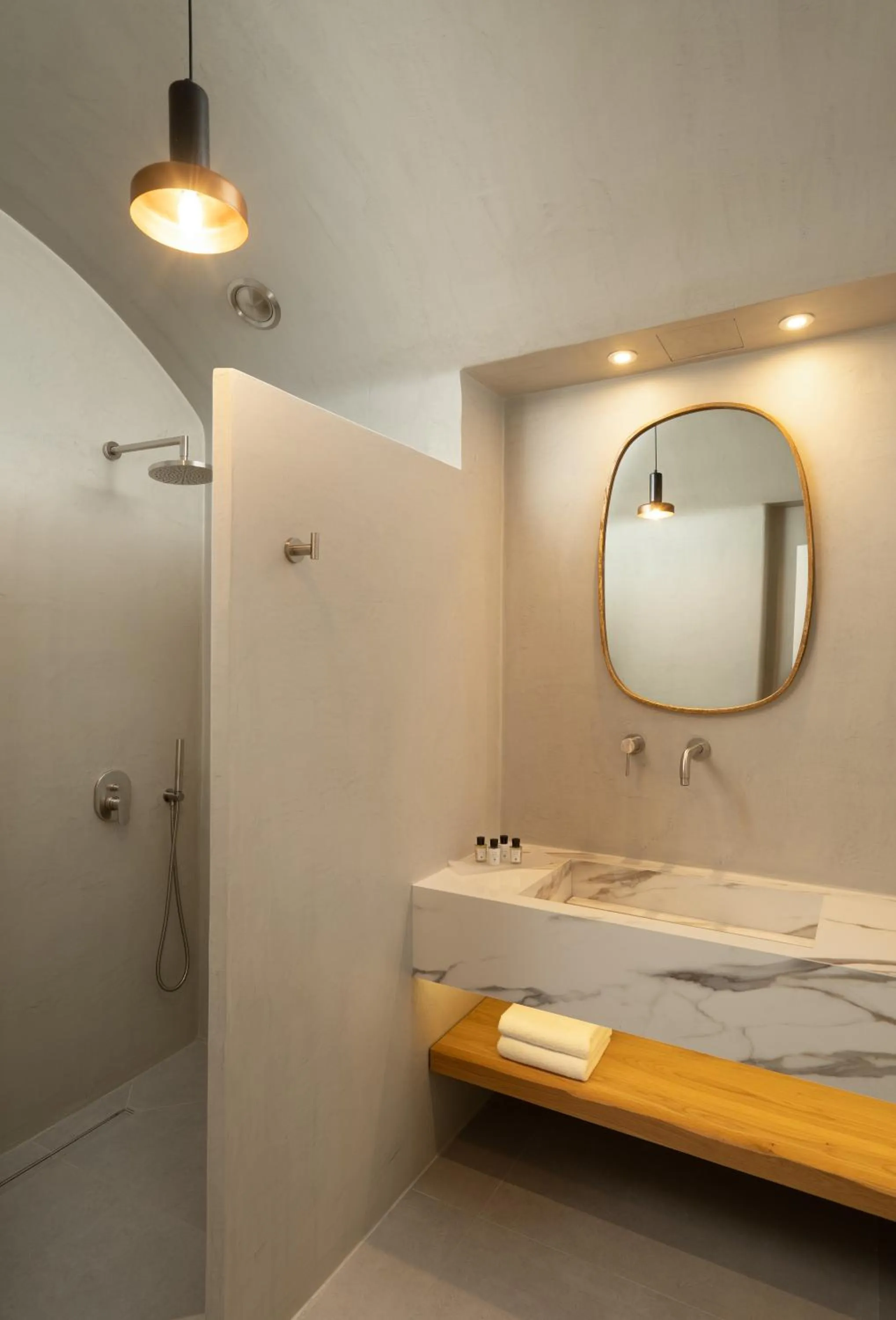 Bathroom in La Ponta Villas & Suites