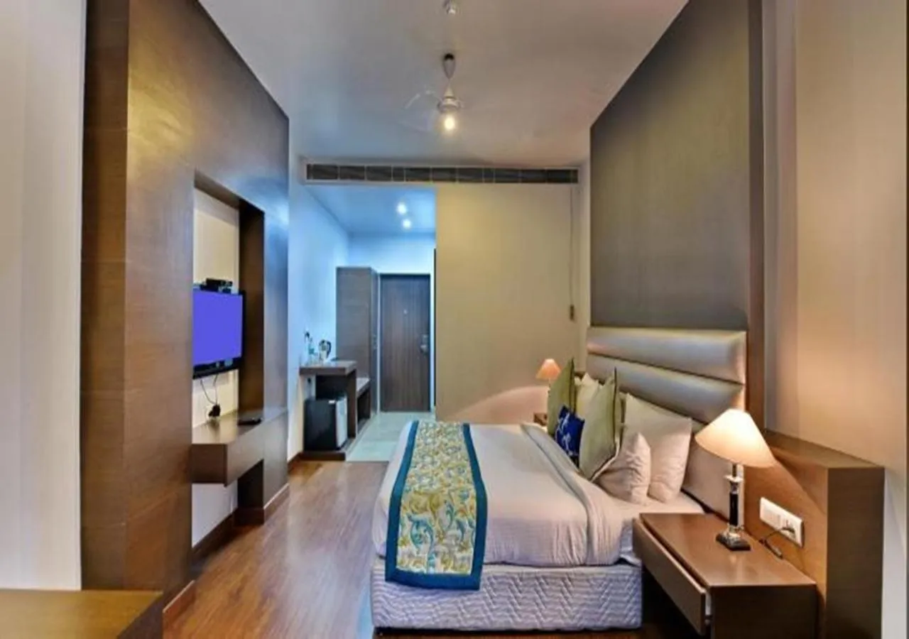 Bedroom, Bed in M B Greens Clarks Inn