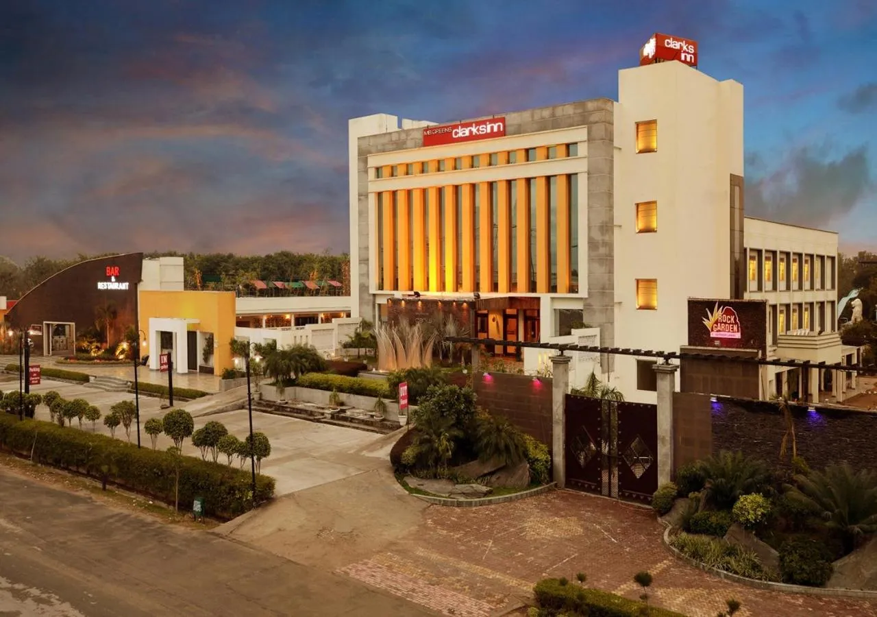 Property building in M B Greens Clarks Inn