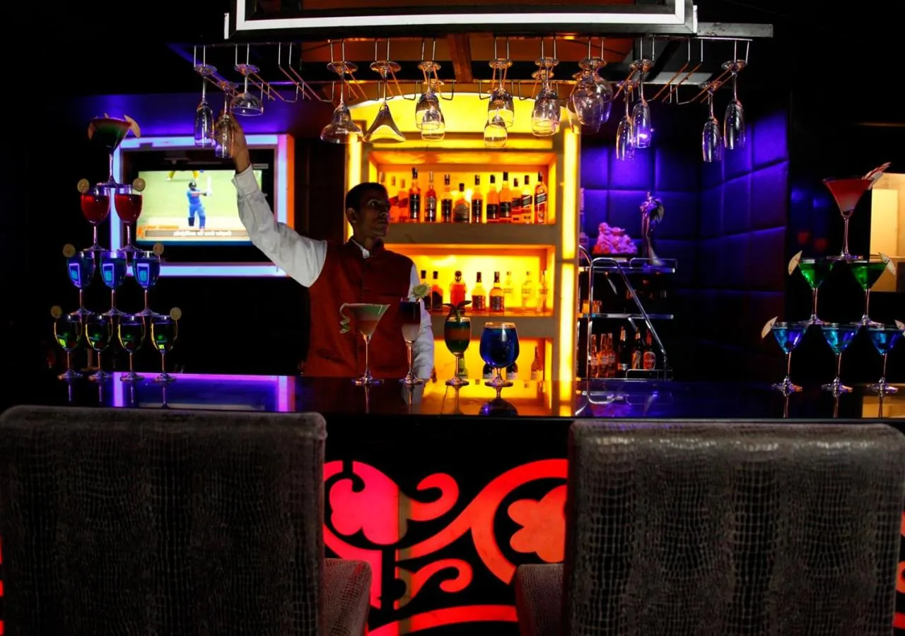 Lounge or bar in M B Greens Clarks Inn