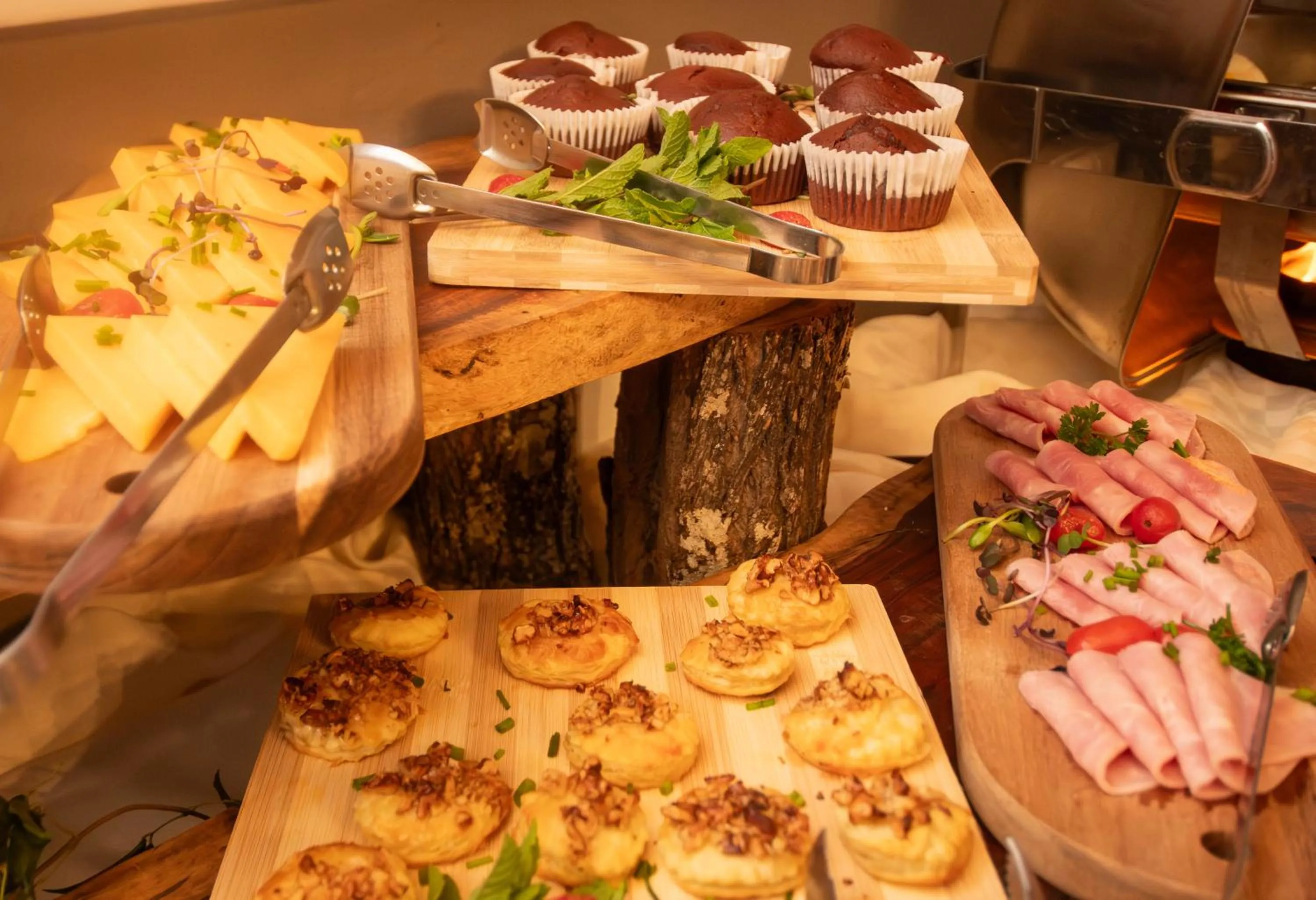 Breakfast in Thornhill Safari Lodge