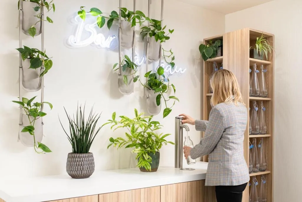 Lounge or bar in Novotel Lausanne Bussigny