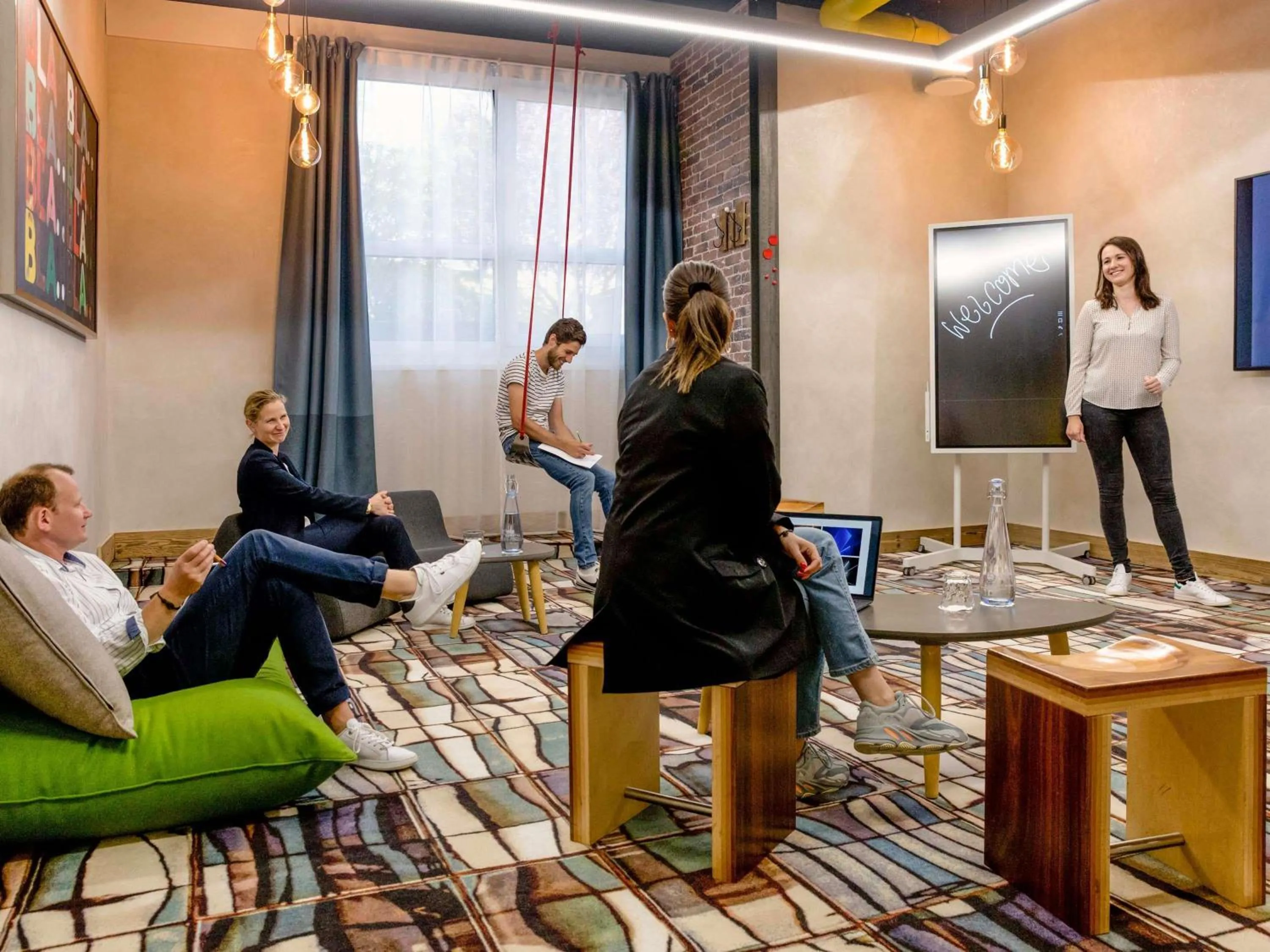 Meeting/conference room in Novotel Lausanne Bussigny