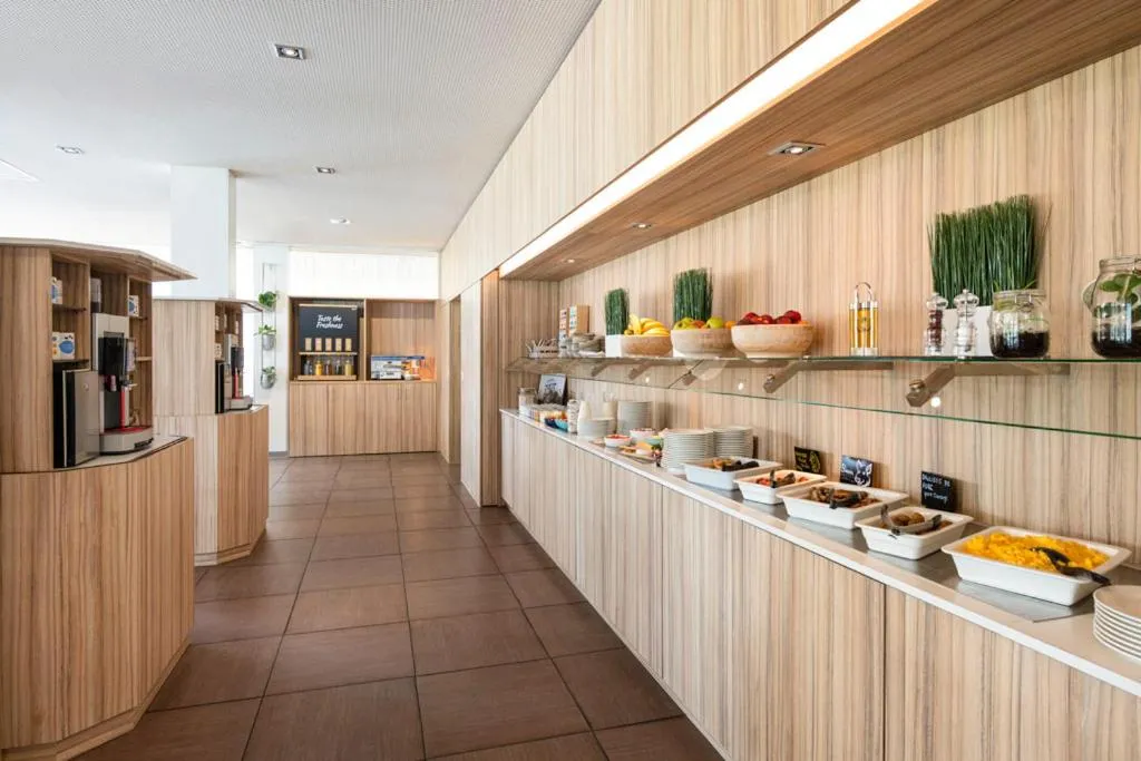 Coffee/tea facilities in Novotel Lausanne Bussigny