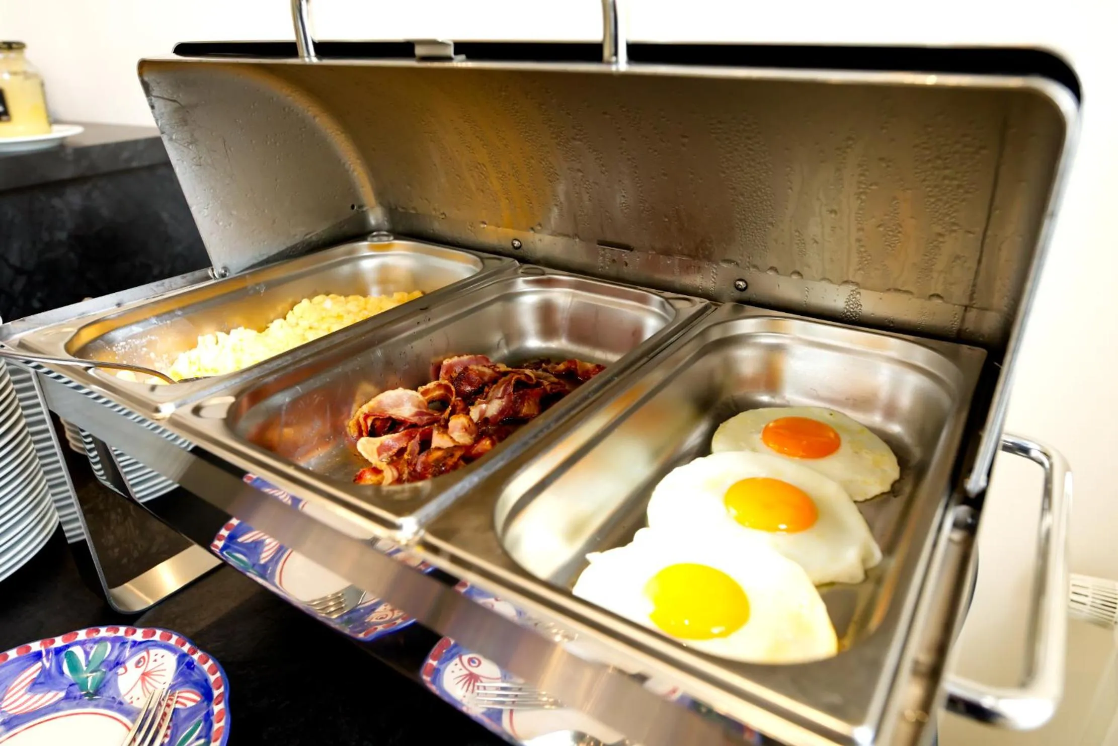 Buffet breakfast in Parkhotel Hammerberg