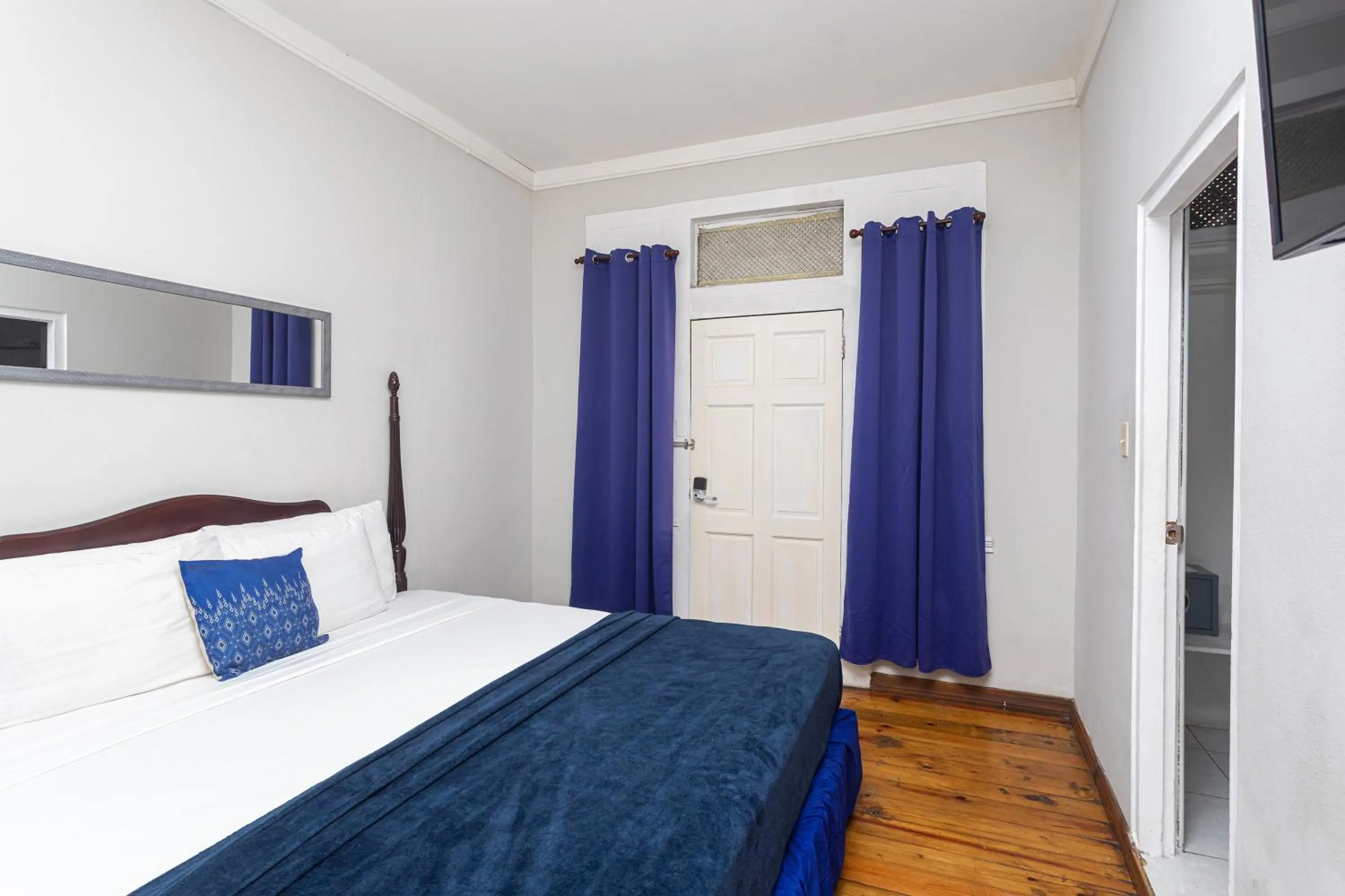 Bed in Caribic House