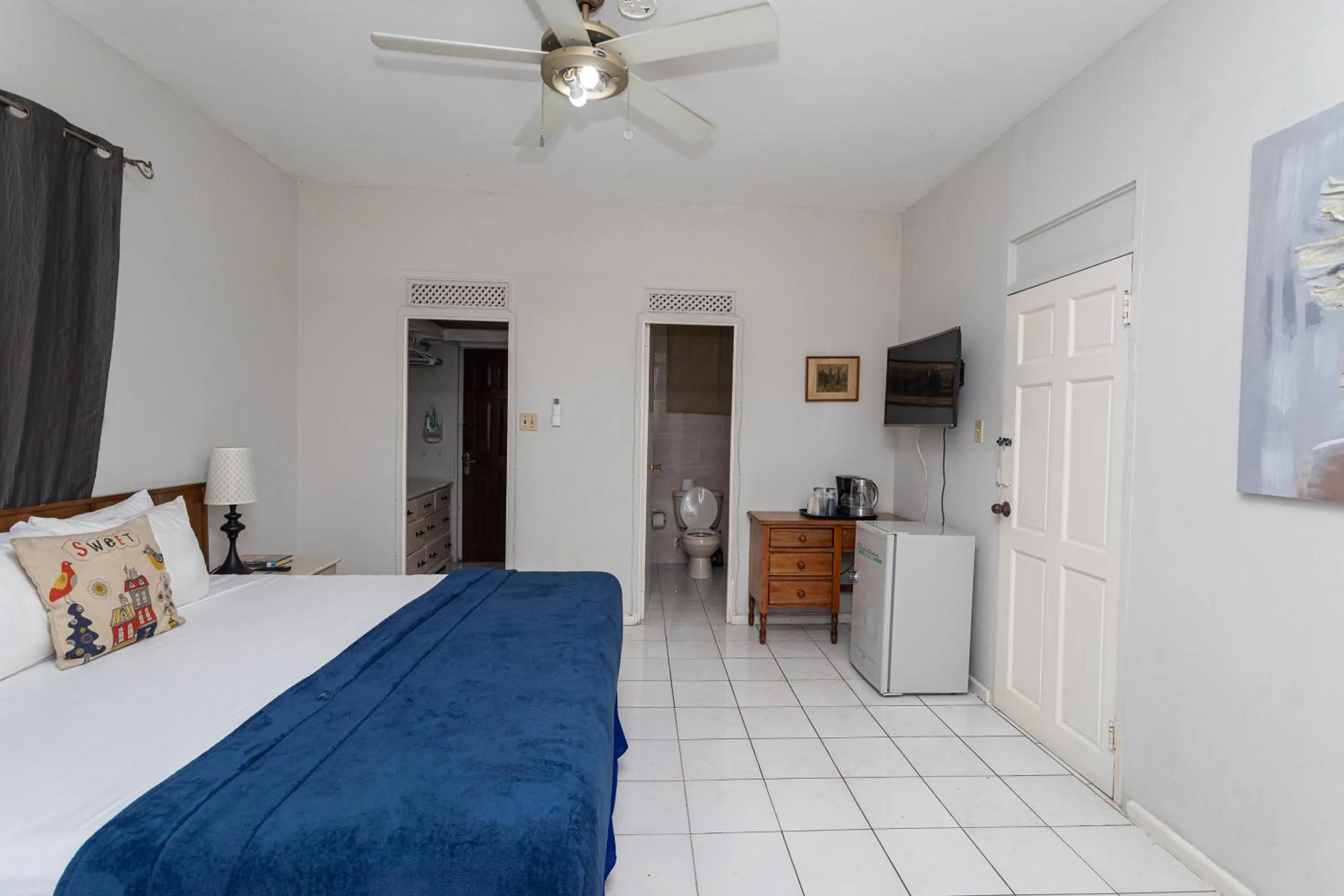 Bed in Caribic House