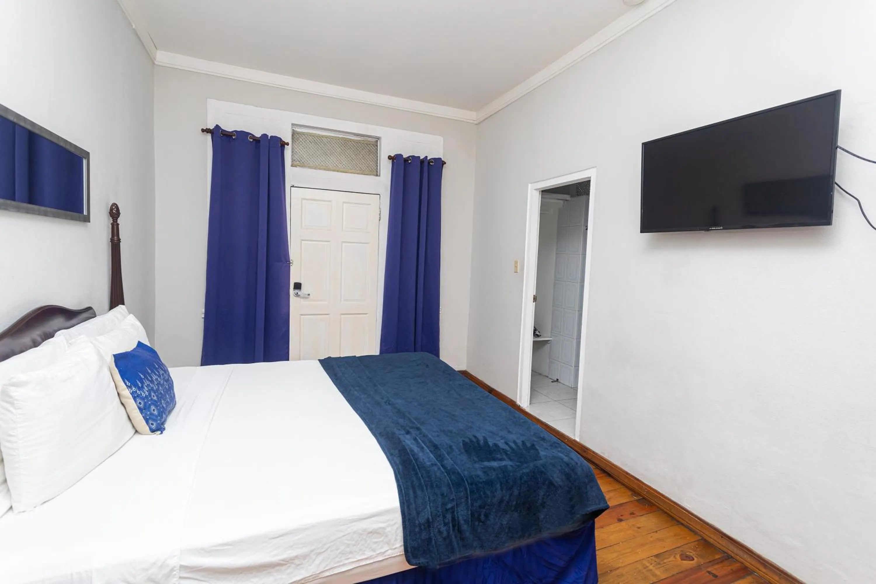 Bed in Caribic House