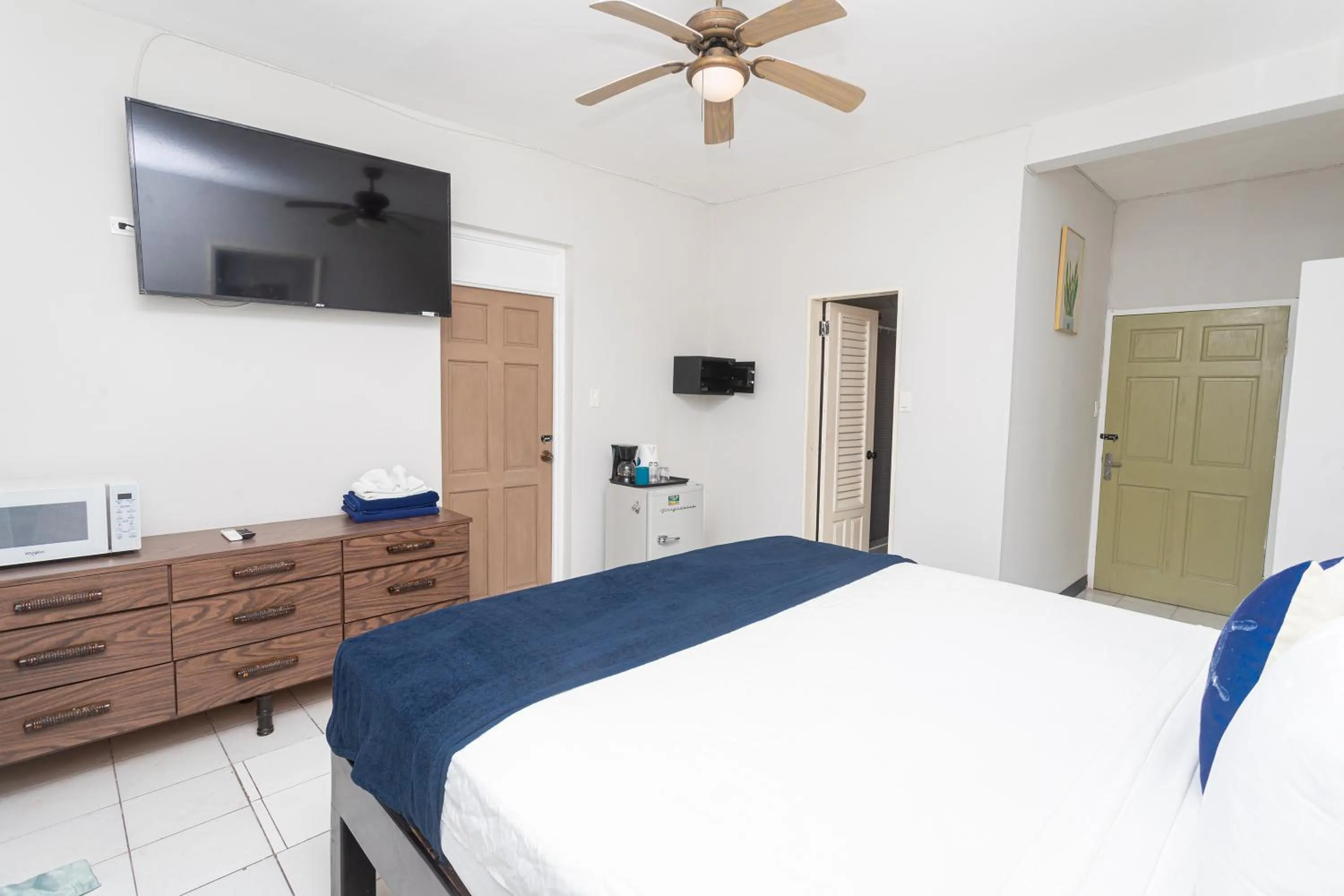 Bed in Caribic House