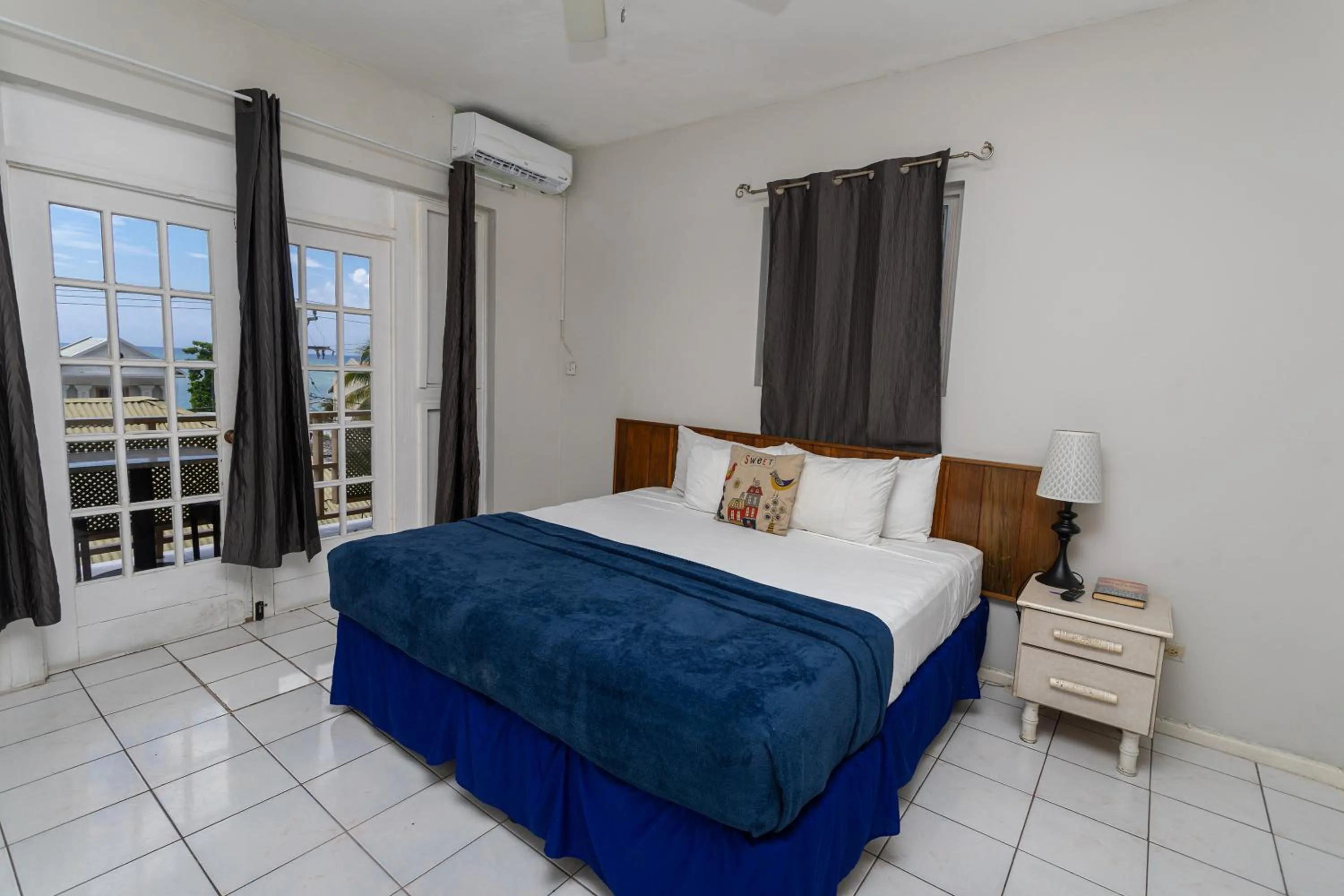 Bed in Caribic House