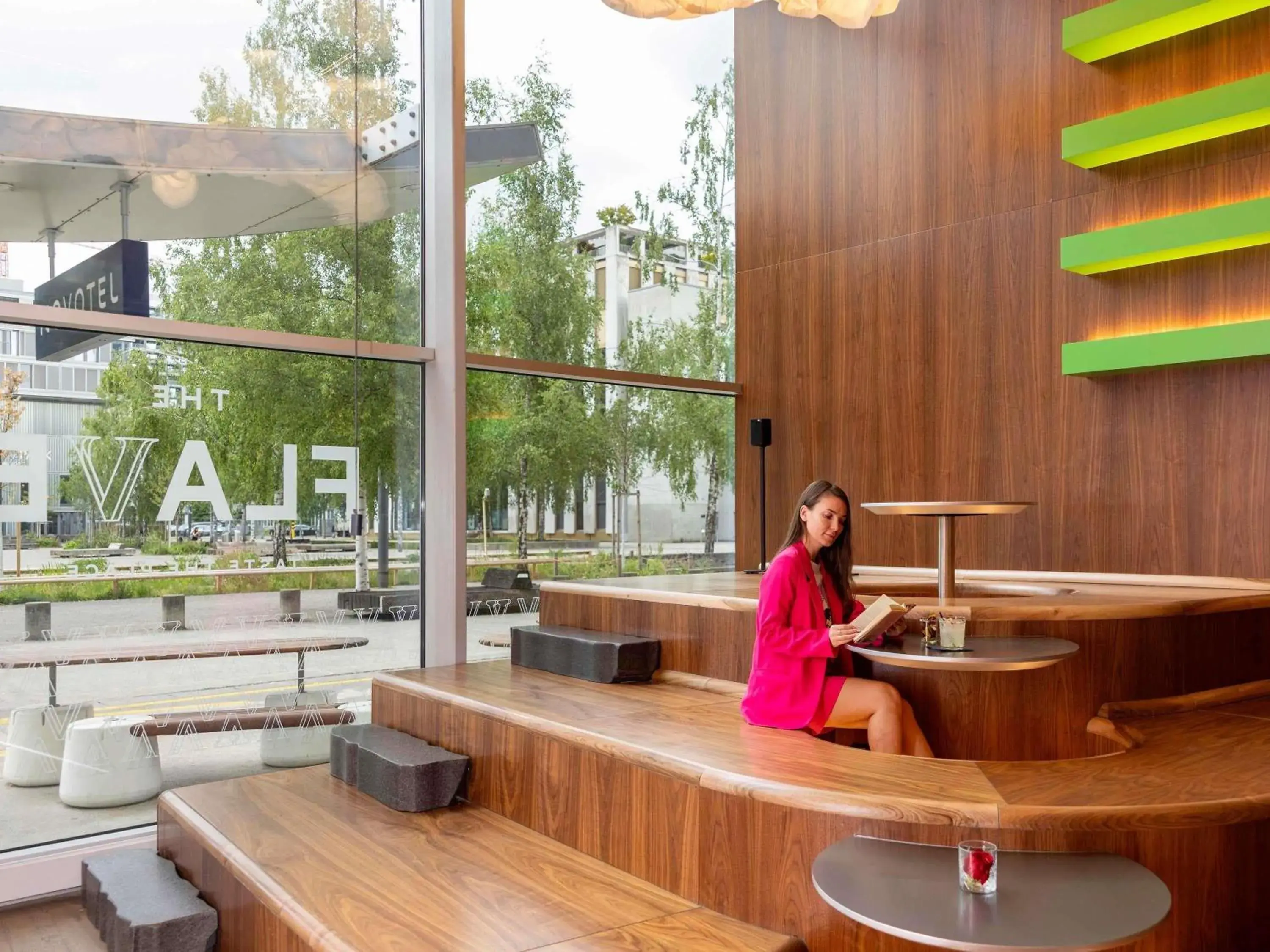 Lounge or bar in Novotel Zurich City West Lounge or bar in Novotel Zurich City West