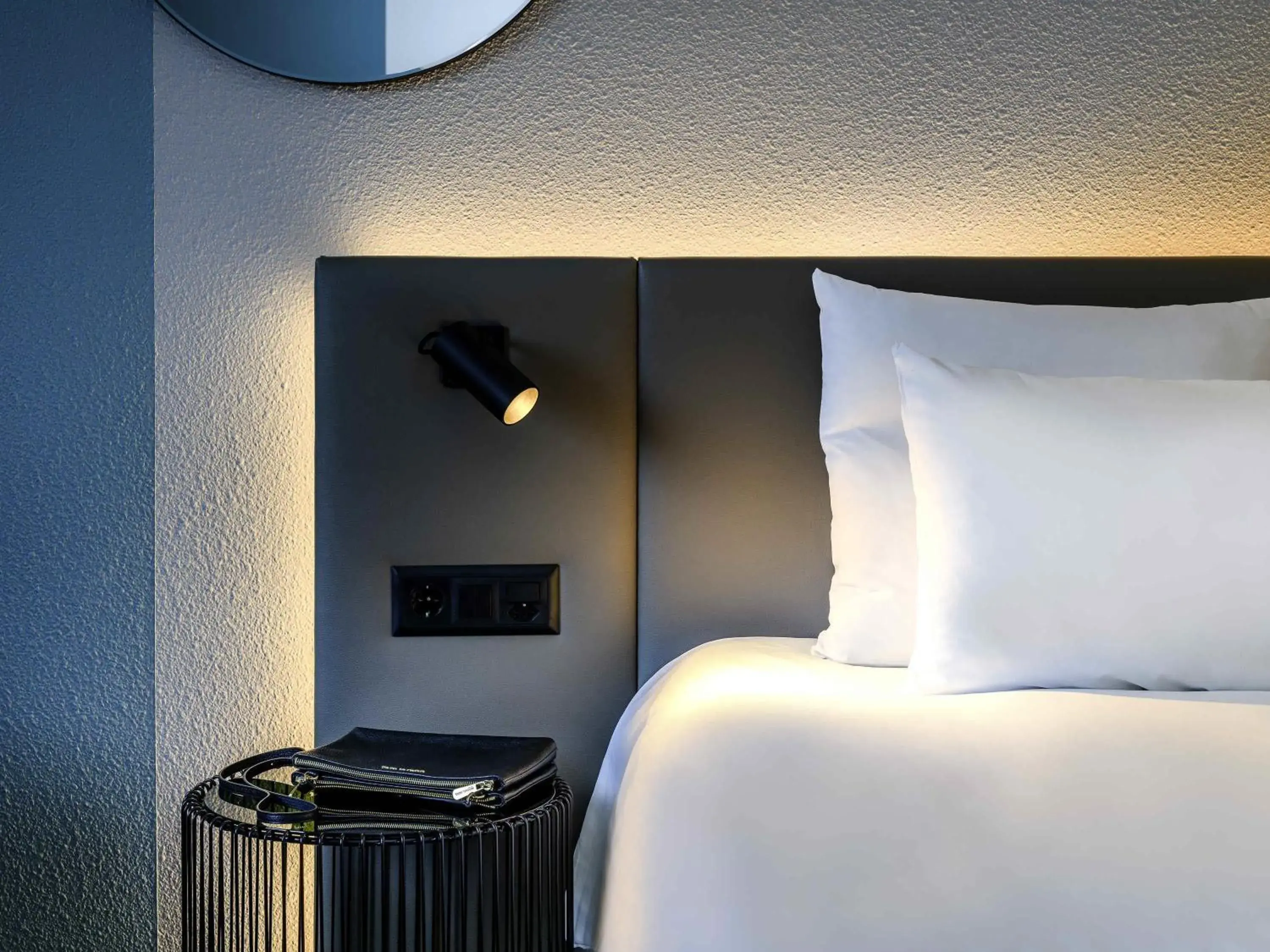 Bedroom, Bed in Novotel Zurich City West Bedroom, Bed in Novotel Zurich City West