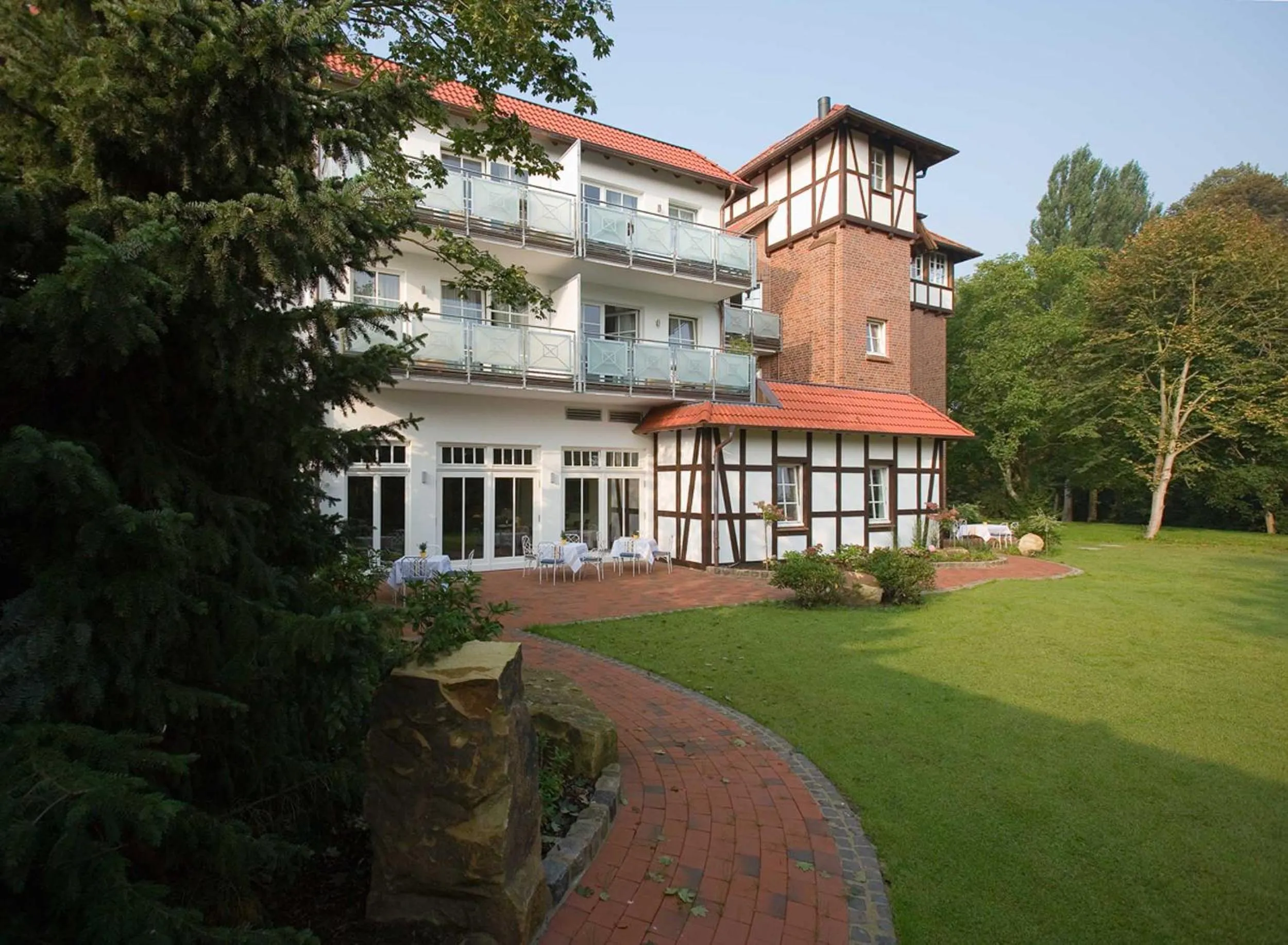 Property building in Romantik Hotel Hof zur Linde