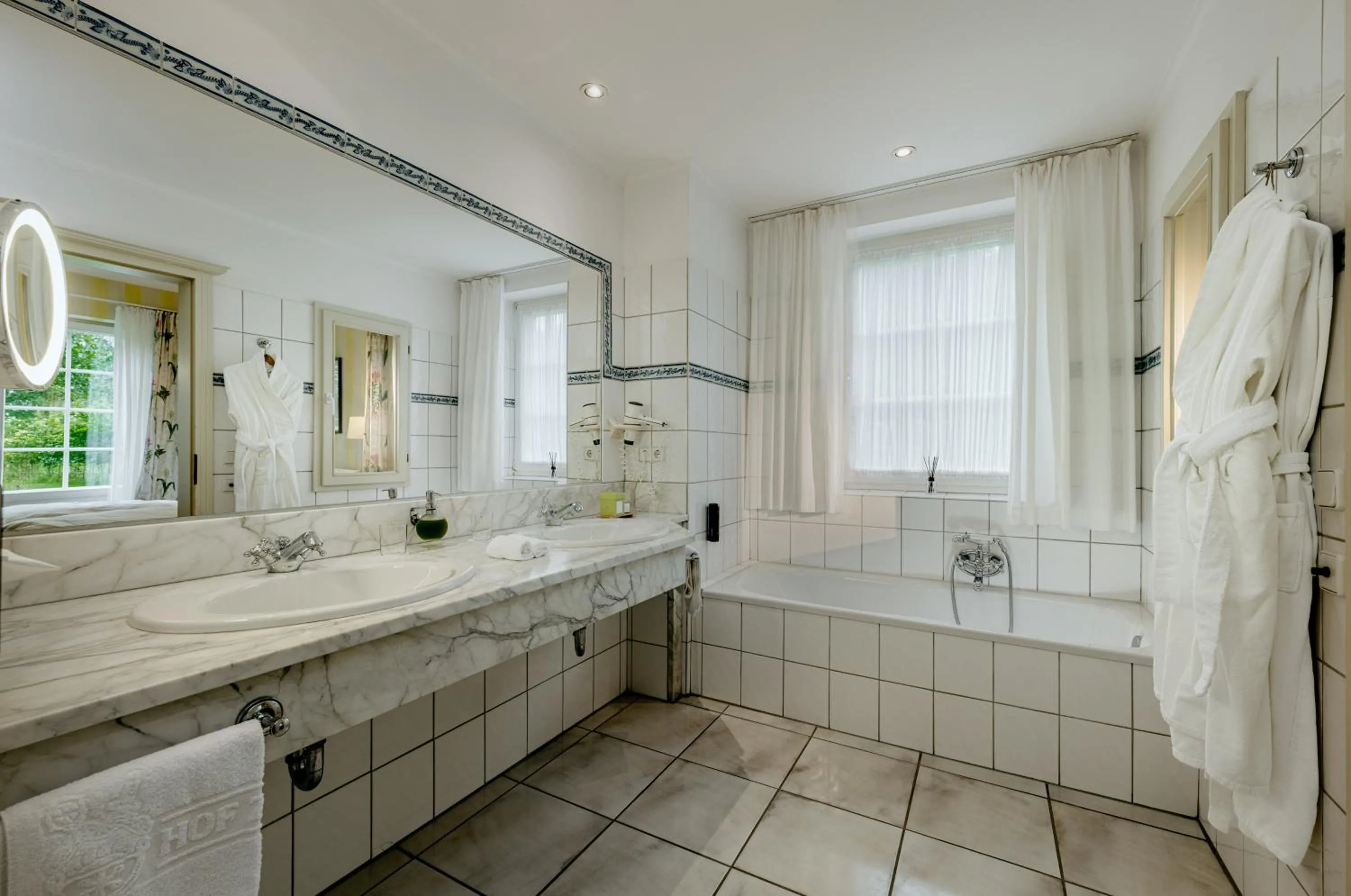 Bathroom in Romantik Hotel Hof zur Linde