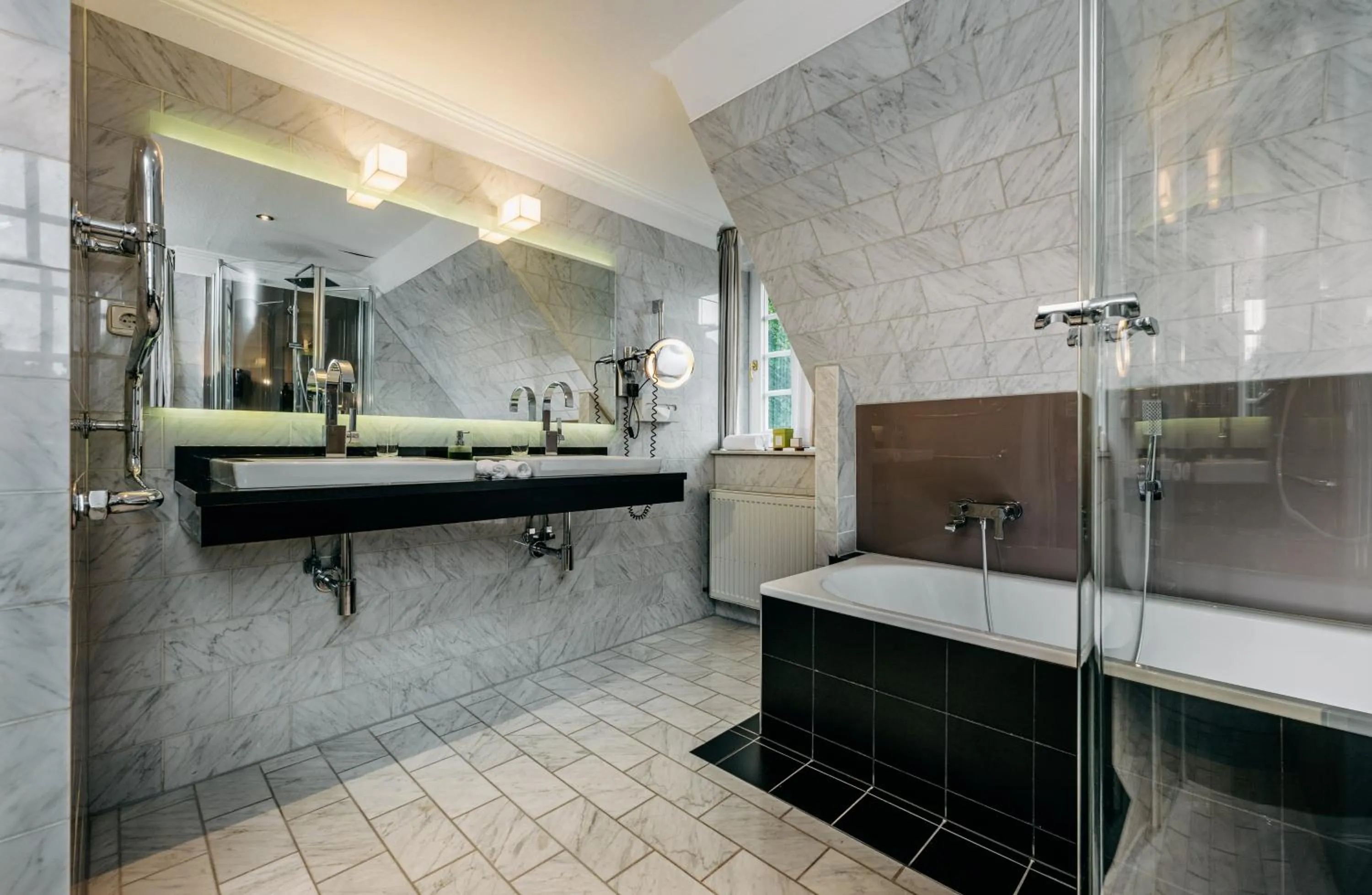 Bathroom in Romantik Hotel Hof zur Linde