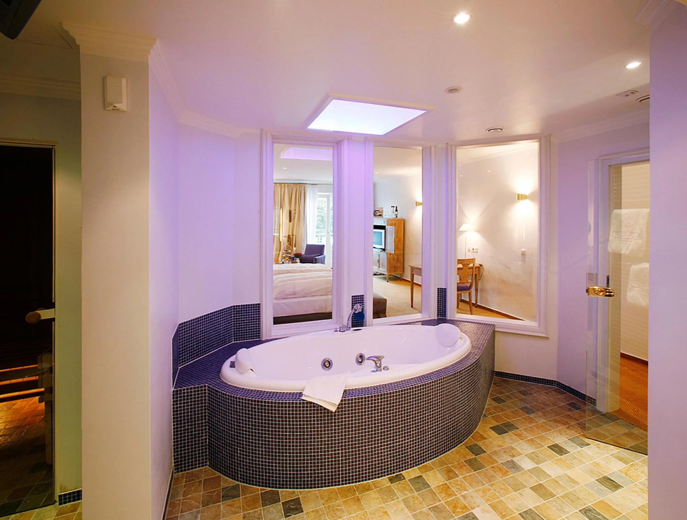 Photo of the whole room in Romantik Hotel Hof zur Linde