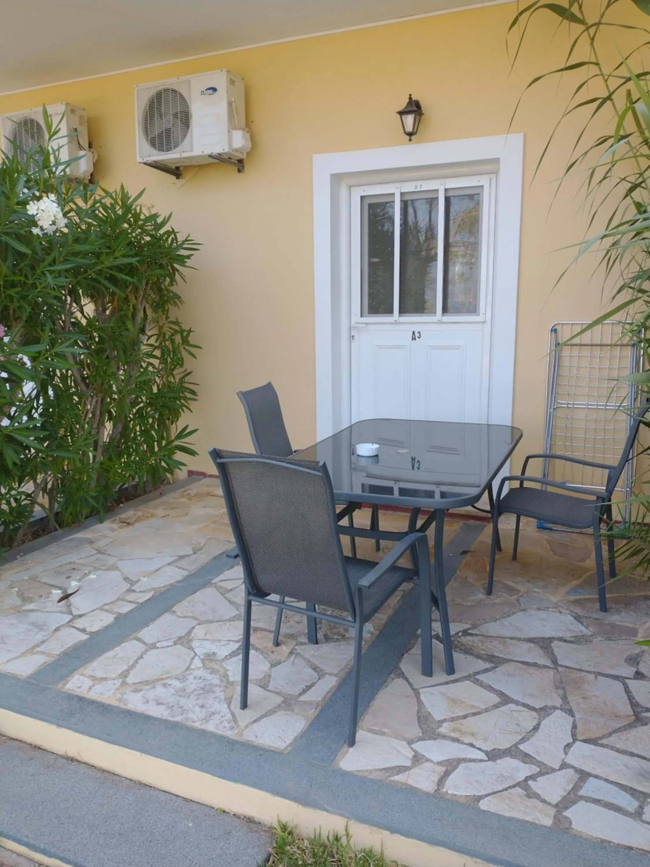 Summer Garden Αpartments & Studios