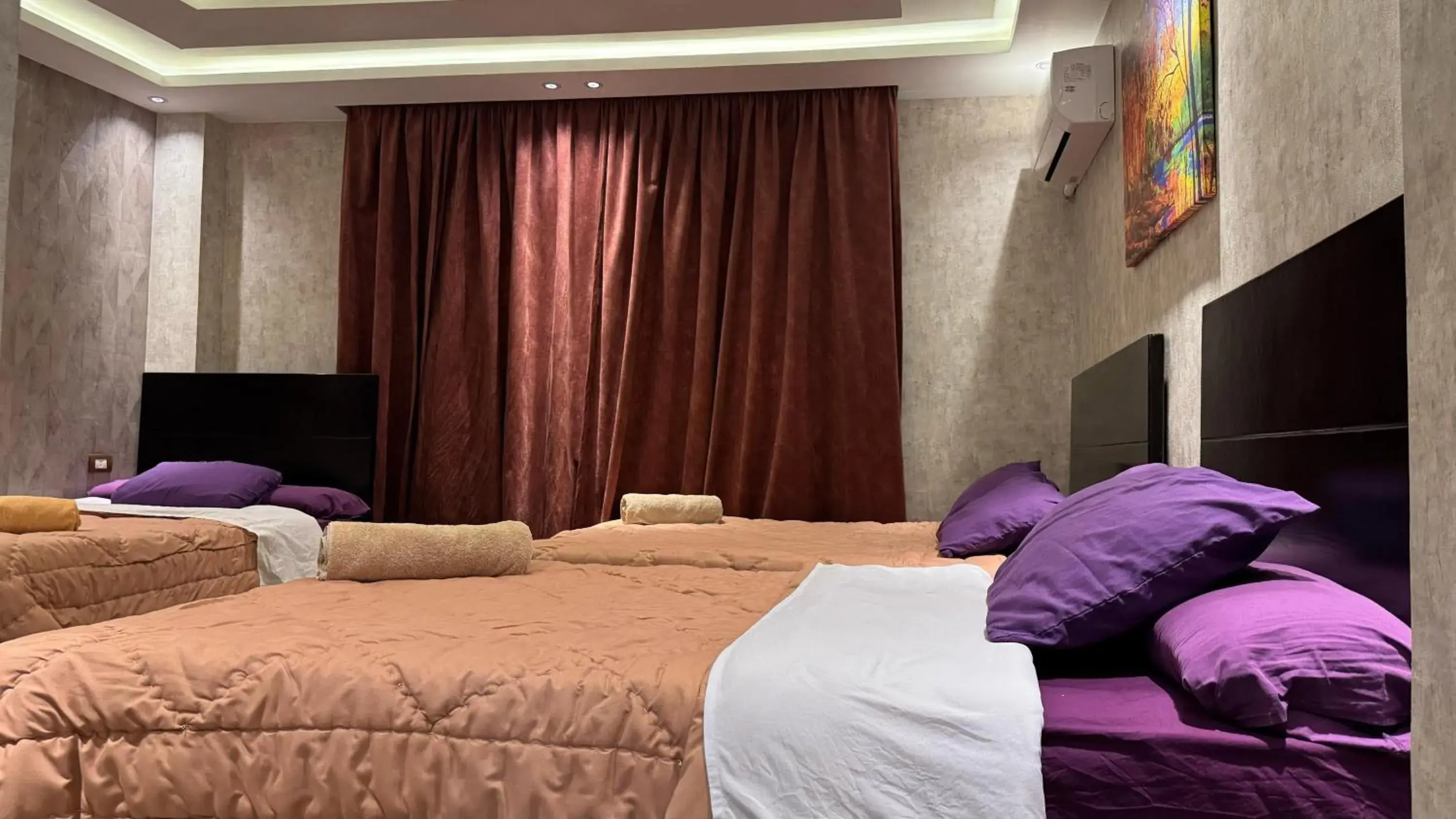 Quadruple Room with Bathroom - single occupancy in Pyramids Planet Hotel Quadruple Room with Bathroom - single occupancy in Pyramids Planet Hotel