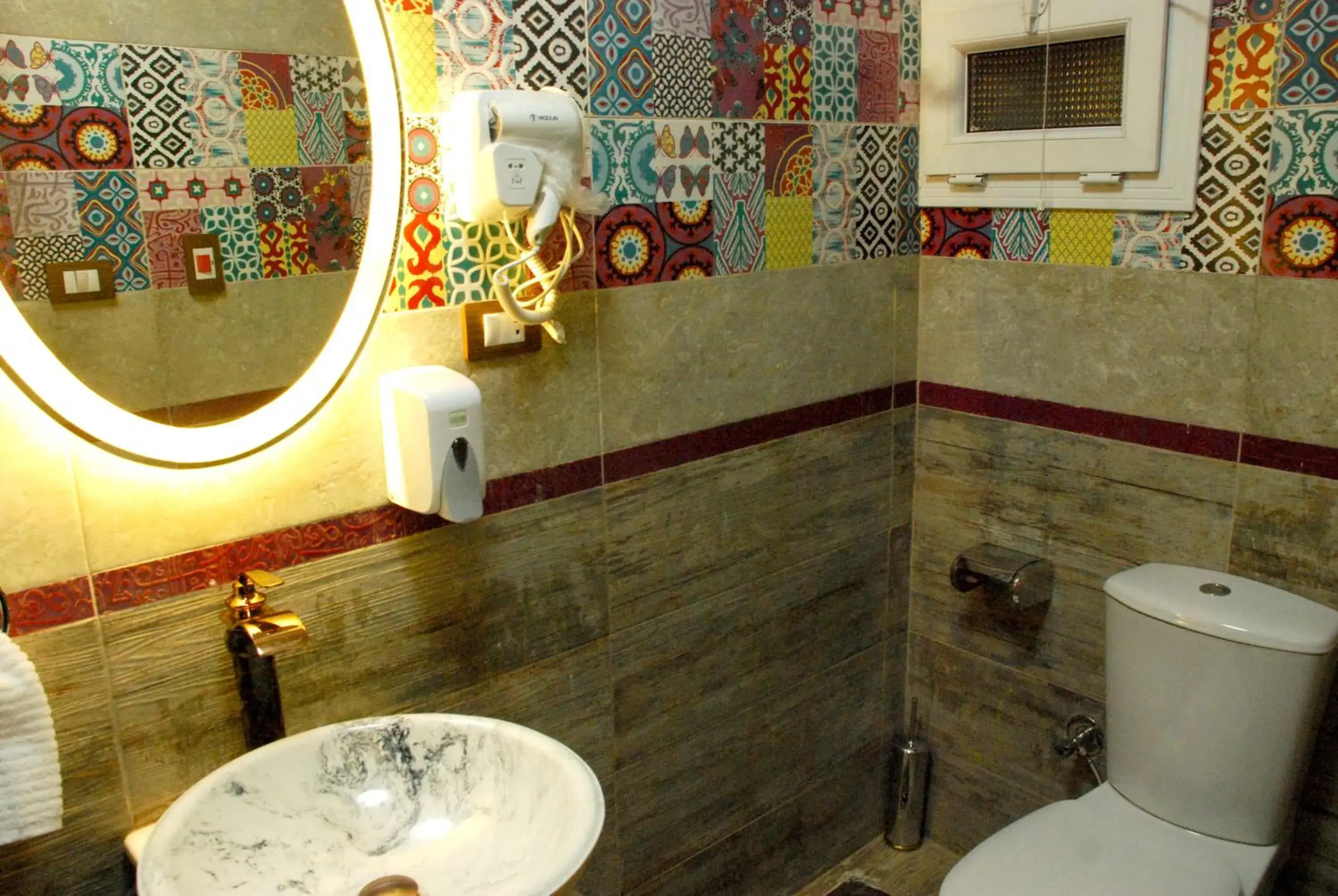 Twin Room with Private Bathroom in Pyramids Planet Hotel Twin Room with Private Bathroom in Pyramids Planet Hotel