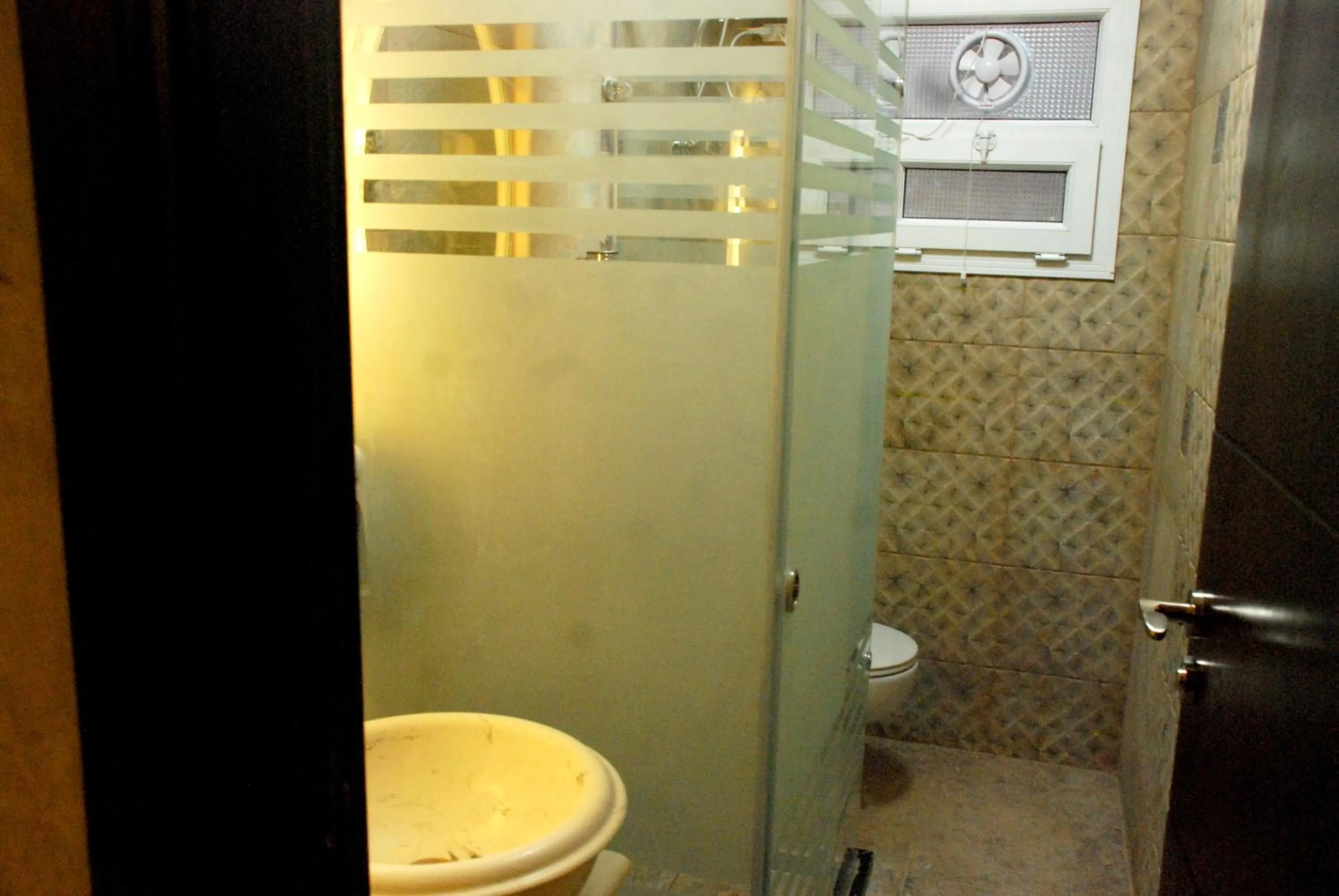 Bathroom in Pyramids Planet Hotel