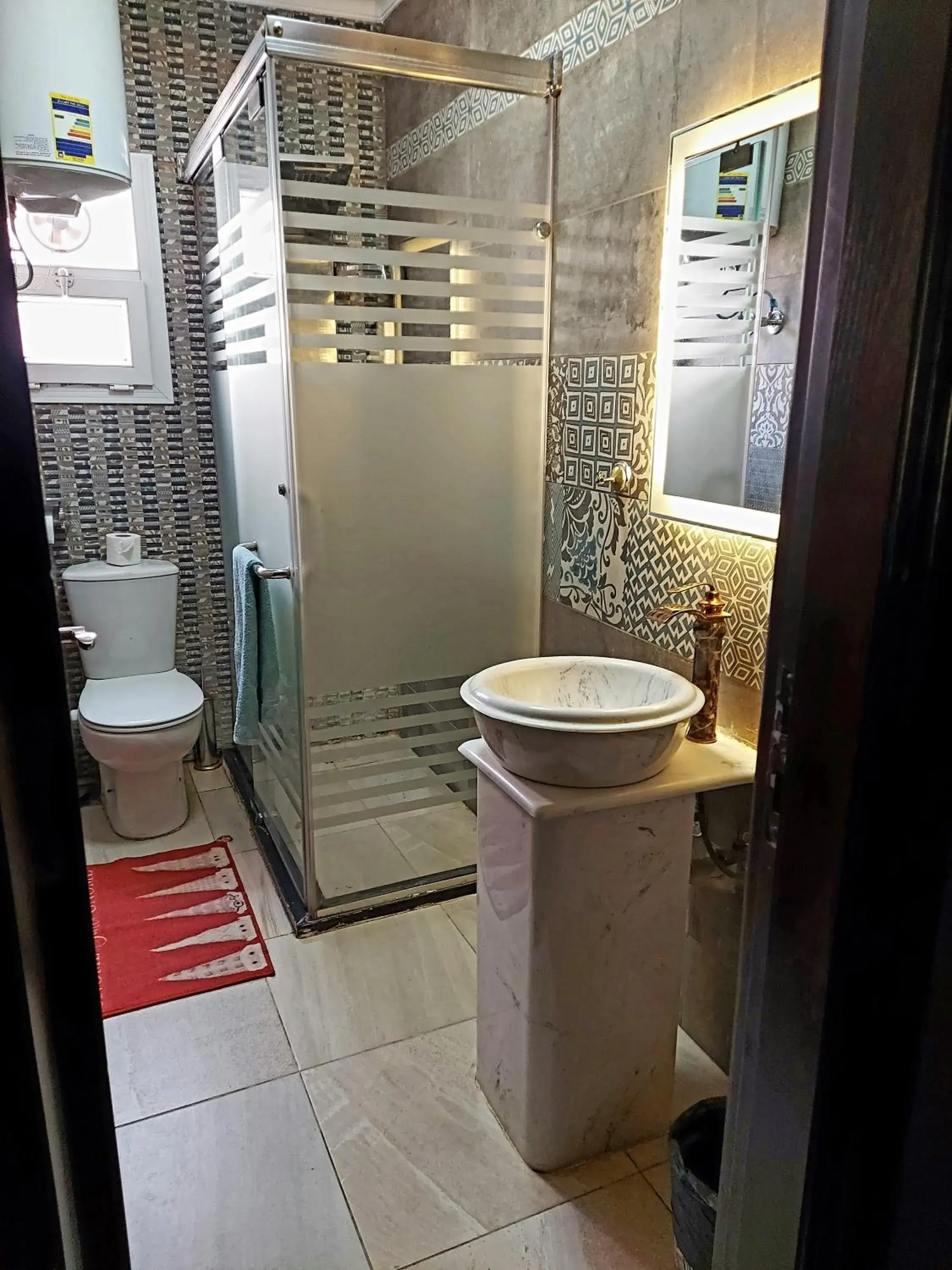 Triple Room with Private Bathroom in Pyramids Planet Hotel Triple Room with Private Bathroom in Pyramids Planet Hotel