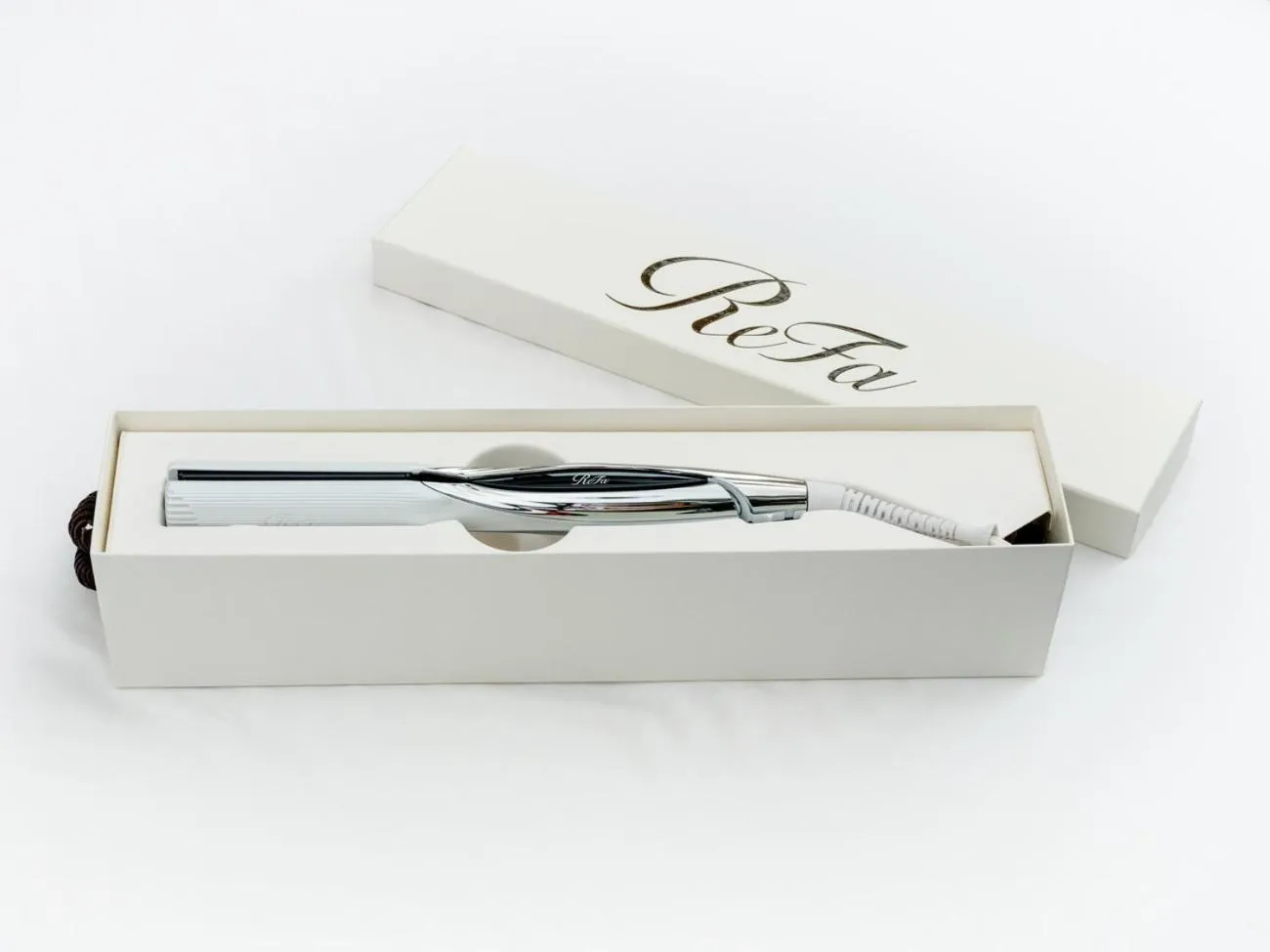 flat iron in APA Hotel Osaka Temmabashi Ekimae