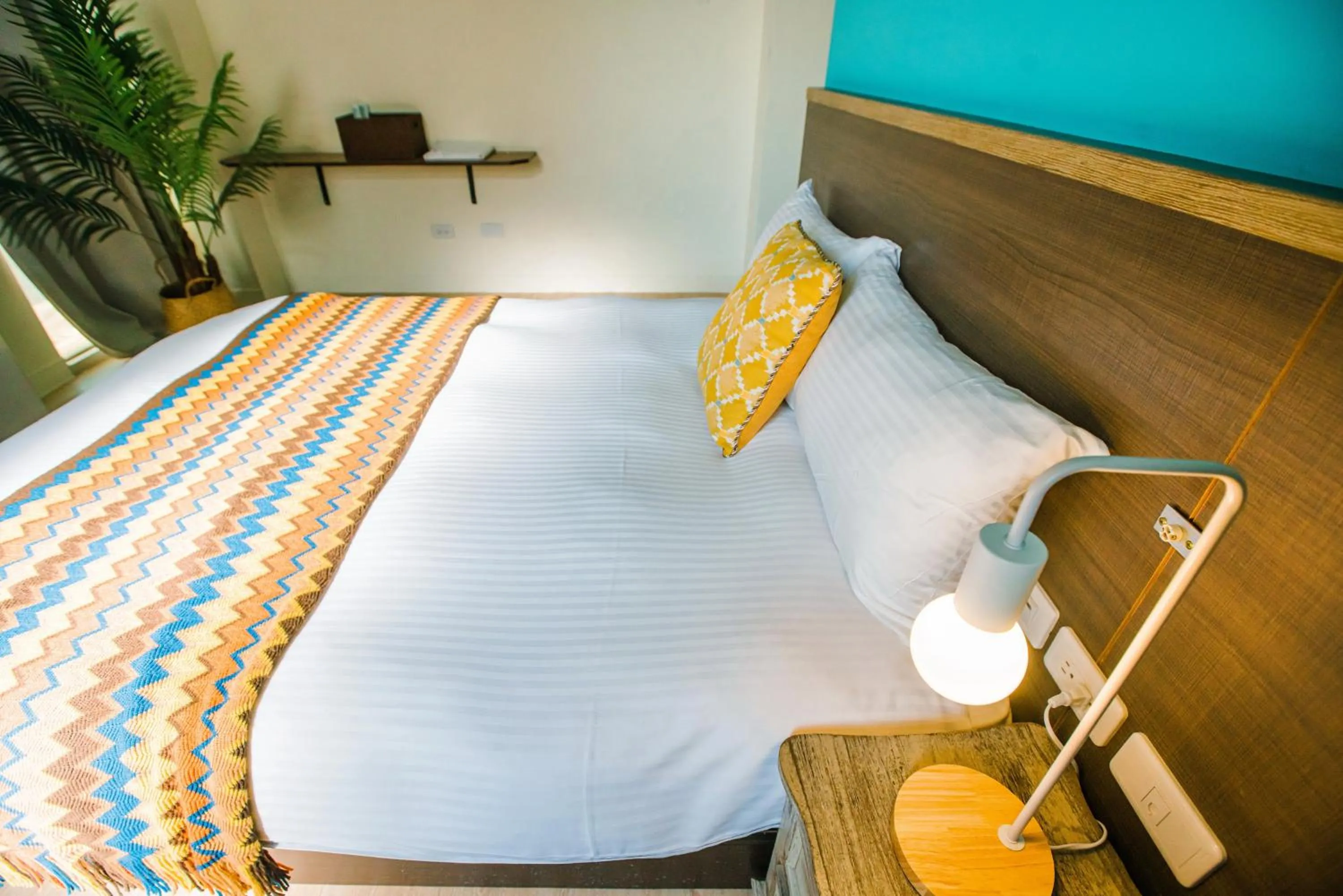 Photo of the whole room, Bed in Fun Trip - Fu May Sea View Holiday house l 無敵海景交誼廳 l 附汽機車租賃 l