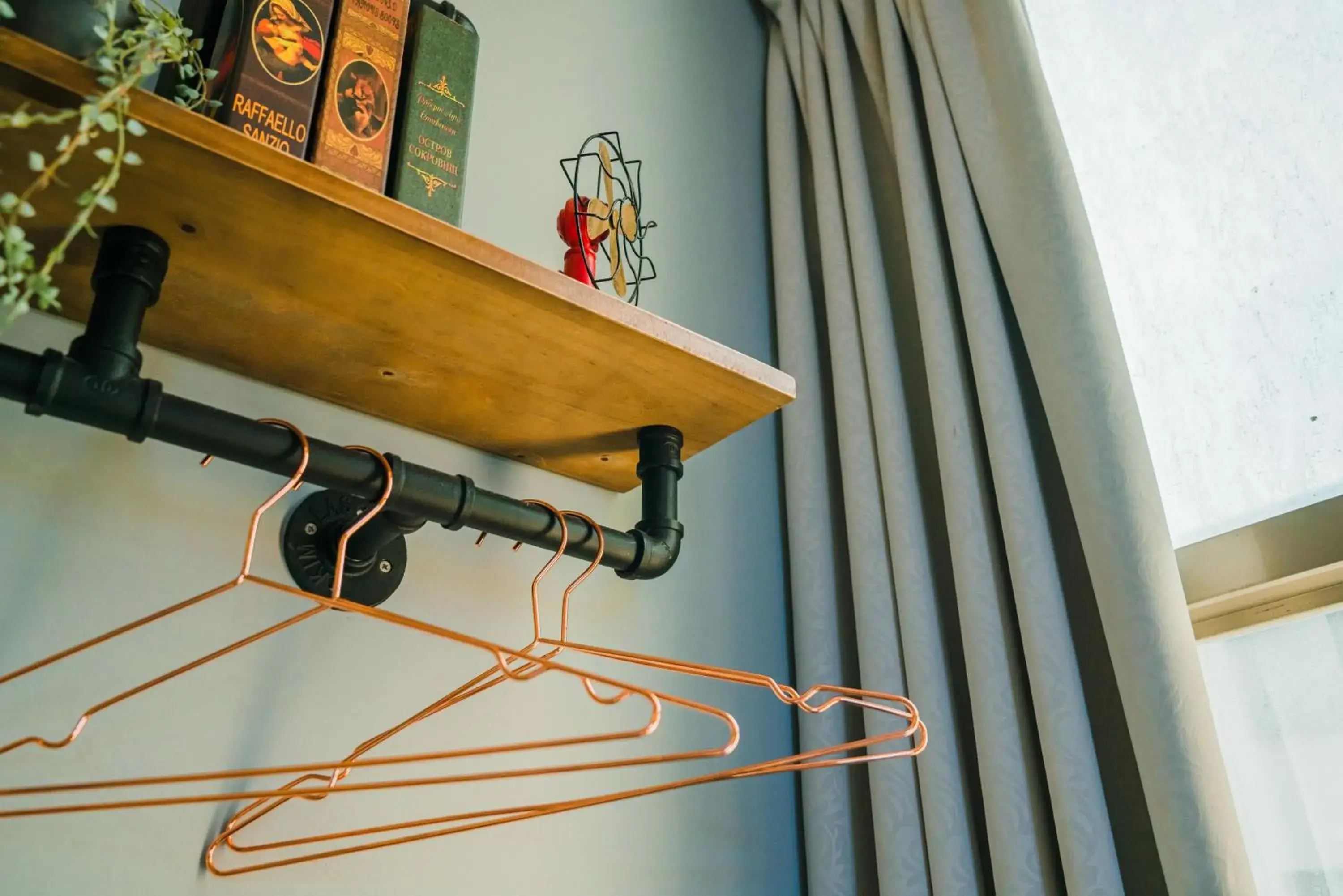 Decorative detail in Fun Trip - Fu May Sea View Holiday house l 無敵海景交誼廳 l 附汽機車租賃 l Decorative detail in Fun Trip - Fu May Sea View Holiday house l 無敵海景交誼廳 l 附汽機車租賃 l