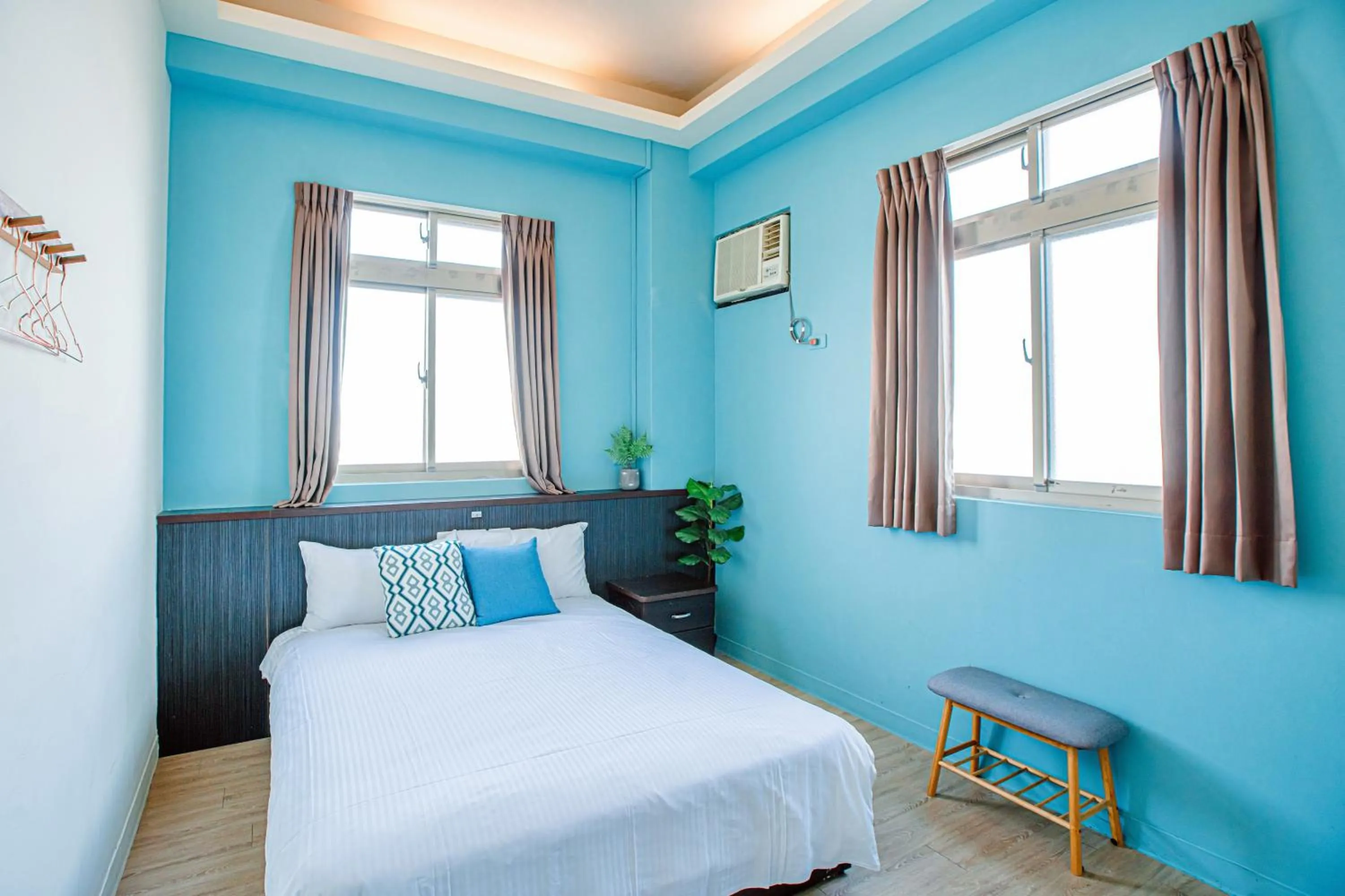 Photo of the whole room, Bed in Fun Trip - Fu May Sea View Holiday house l 無敵海景交誼廳 l 附汽機車租賃 l