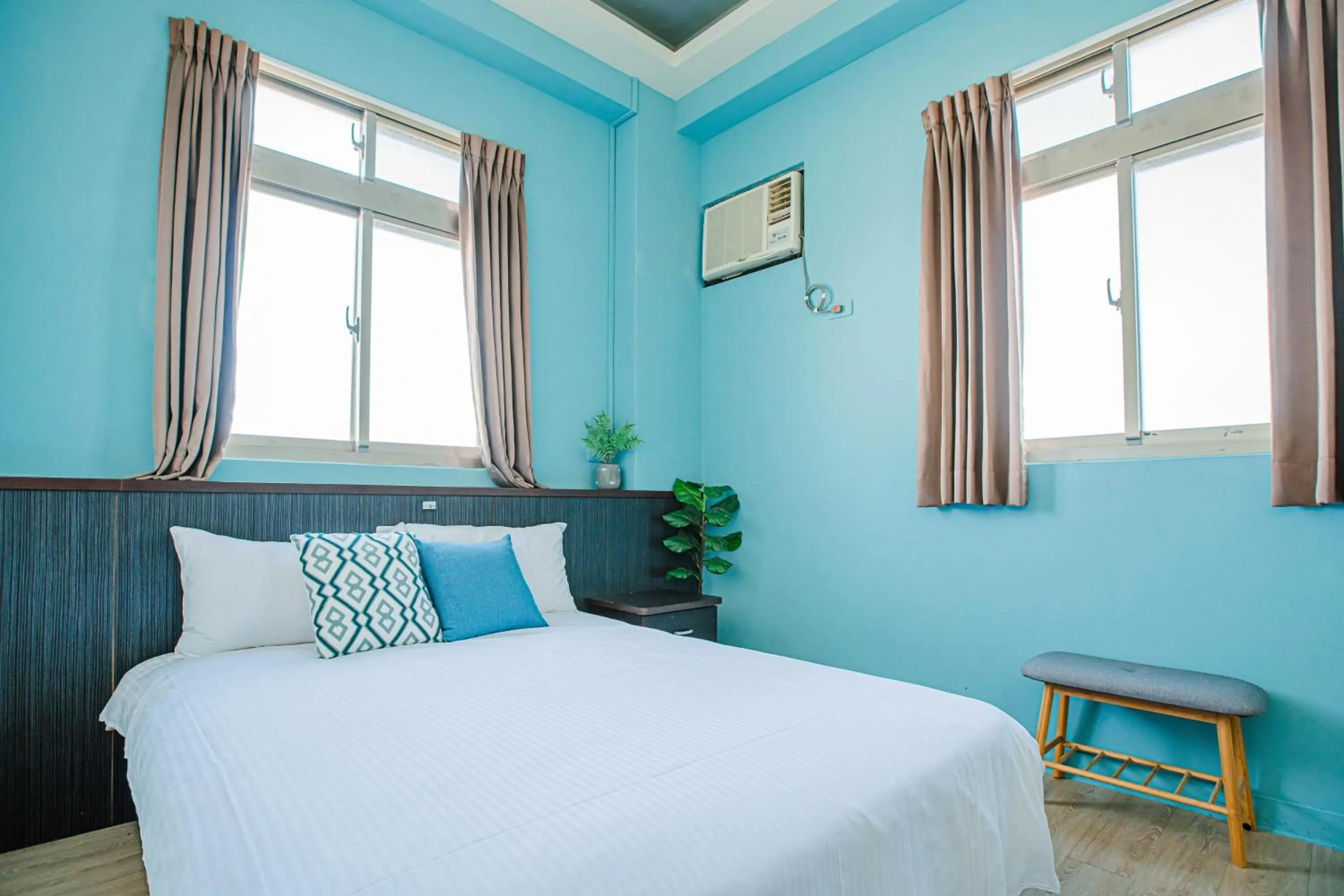 Photo of the whole room, Bed in Fun Trip - Fu May Sea View Holiday house l 無敵海景交誼廳 l 附汽機車租賃 l