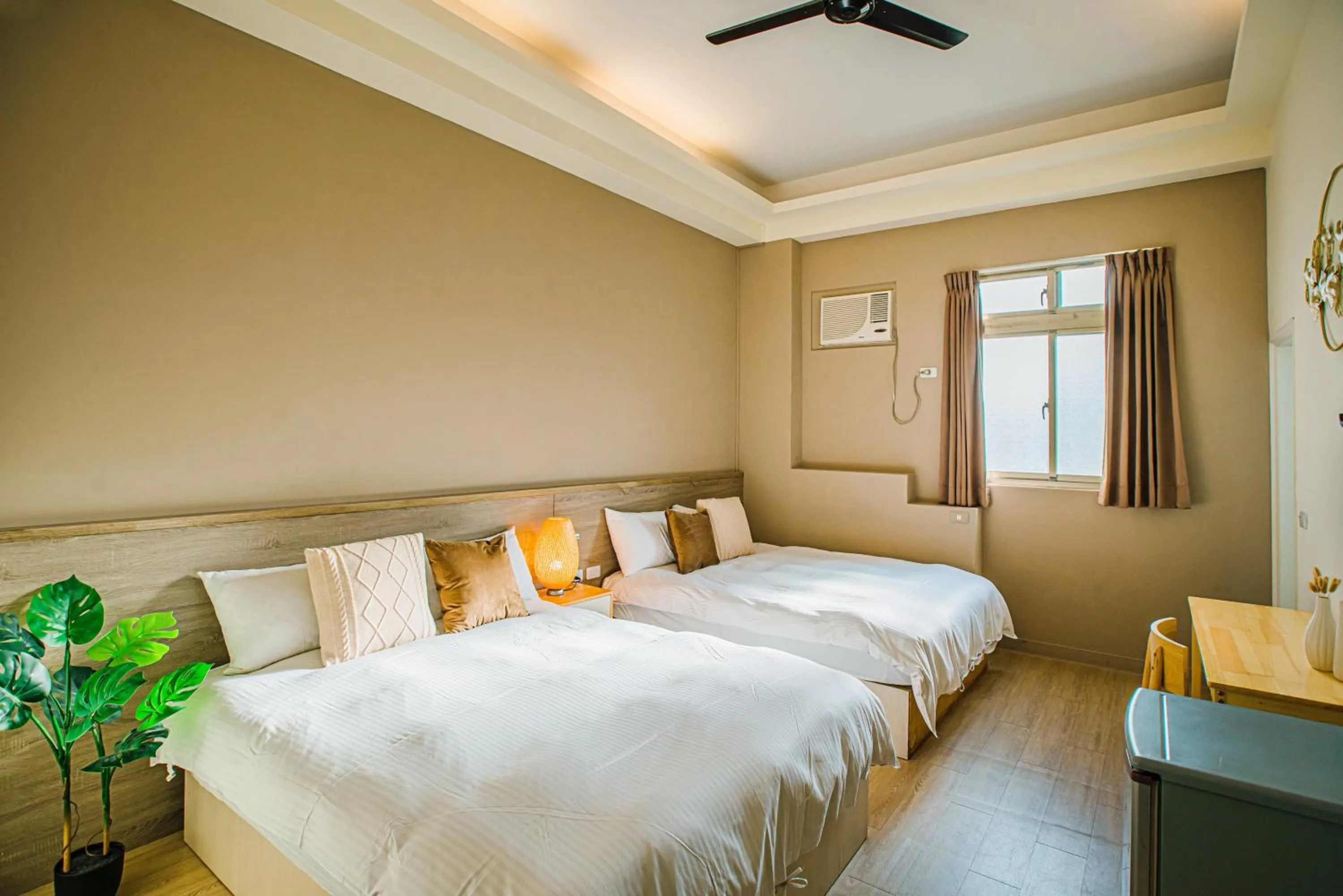 Photo of the whole room, Bed in Fun Trip - Fu May Sea View Holiday house l 無敵海景交誼廳 l 附汽機車租賃 l