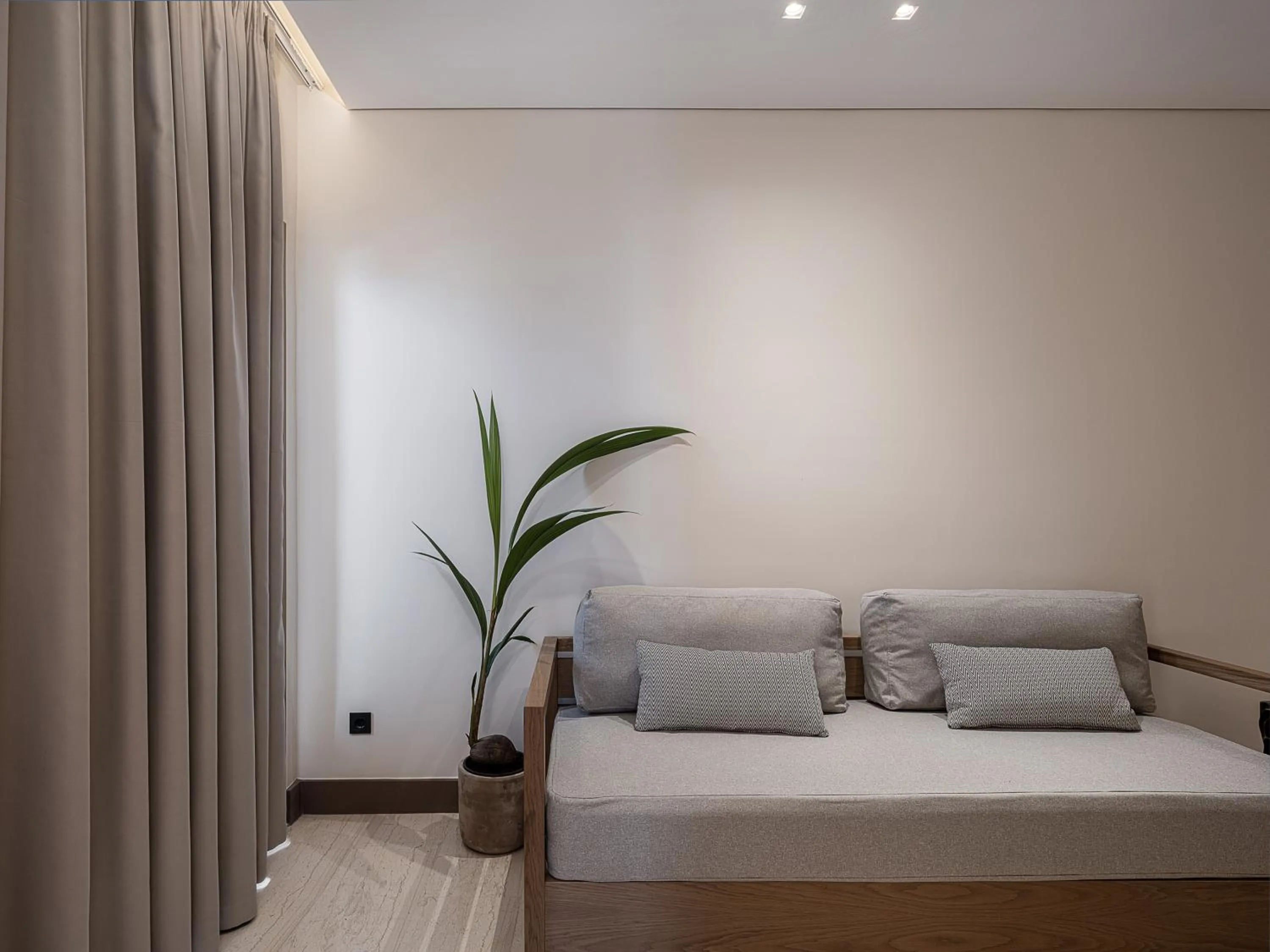 Bed in Esperides Beach Hotel Apartments