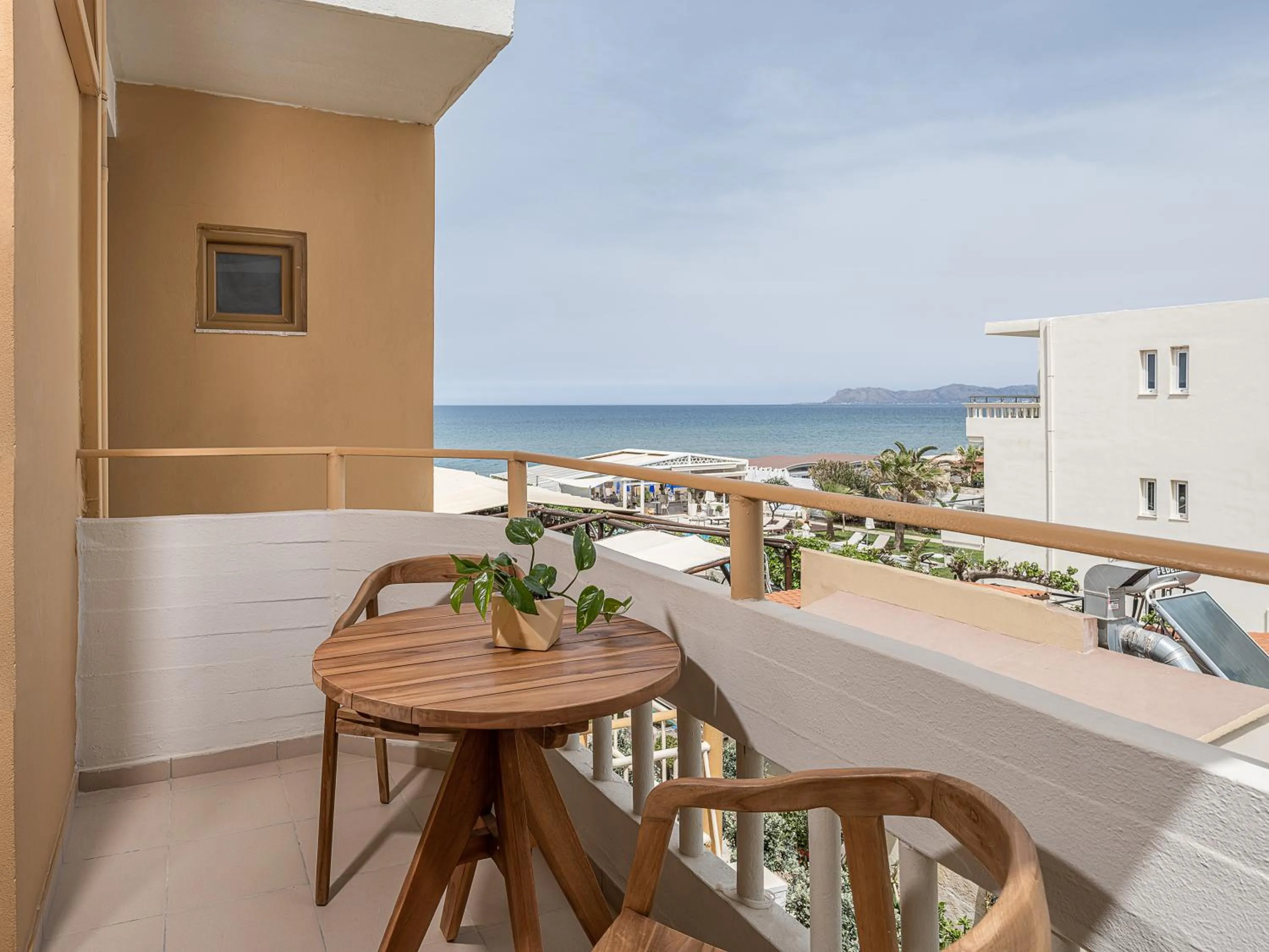 Esperides Beach Hotel Apartments