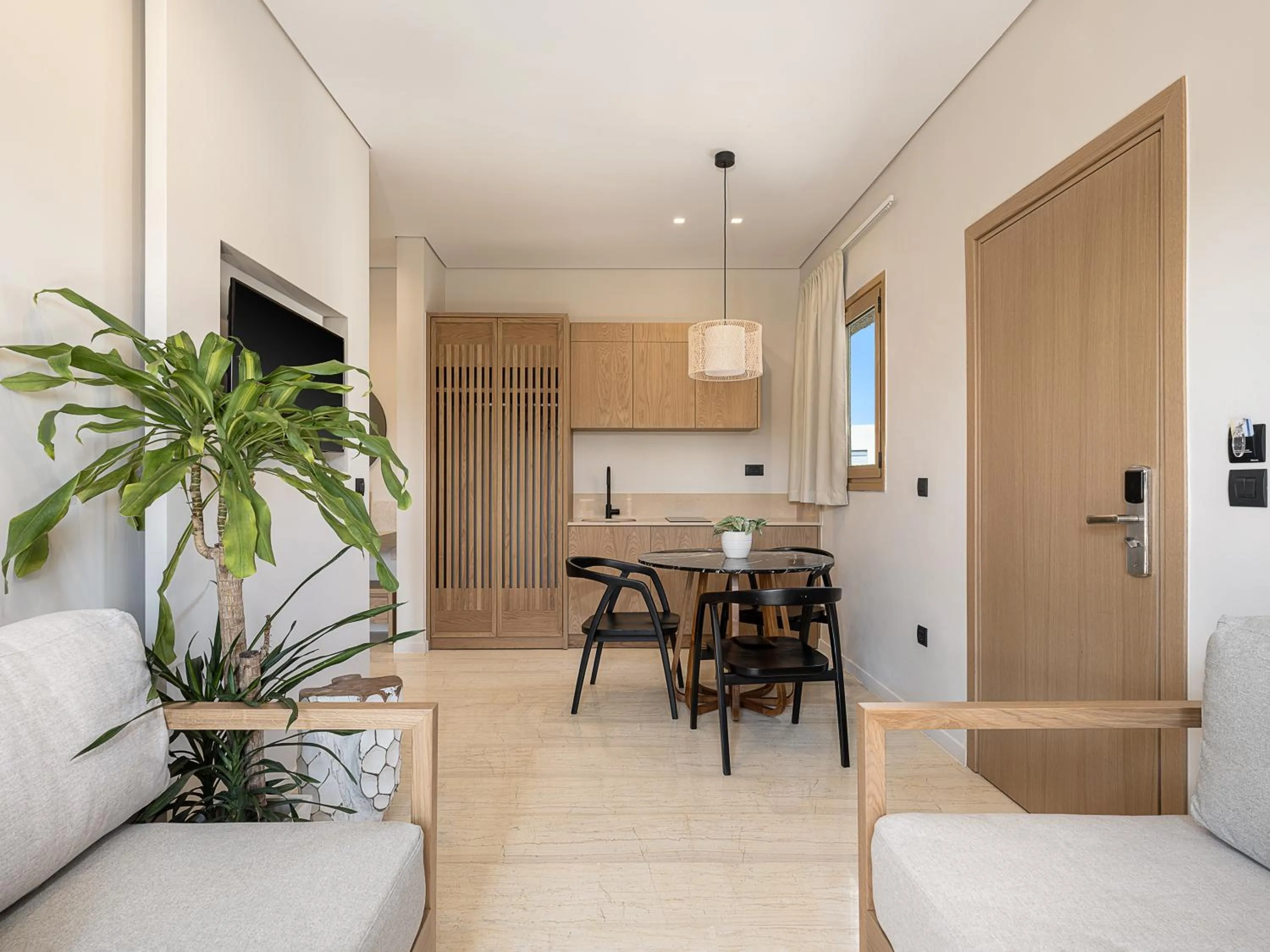 Esperides Beach Hotel Apartments