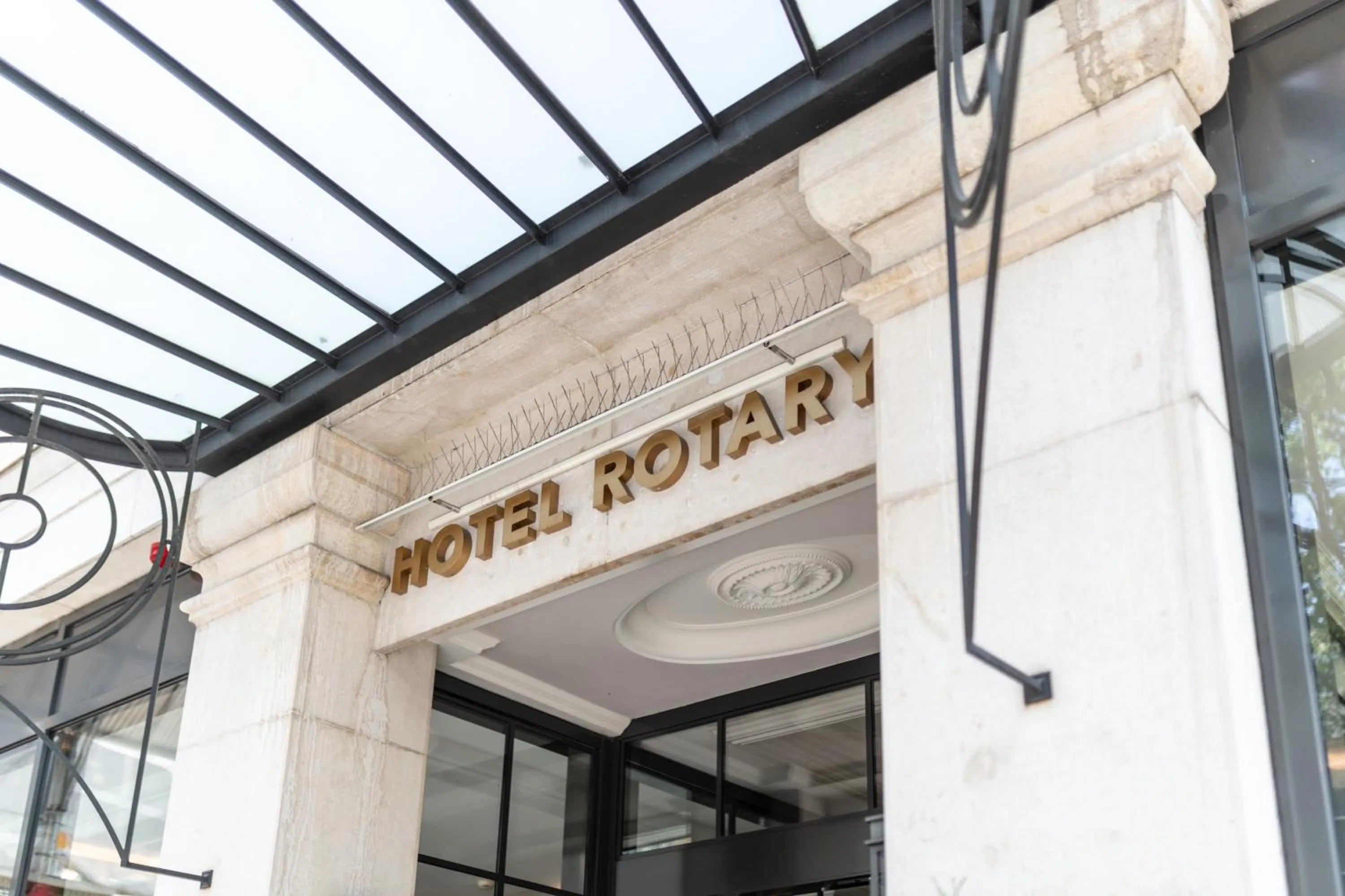 Facade/entrance in Hotel Rotary Geneva - MGallery