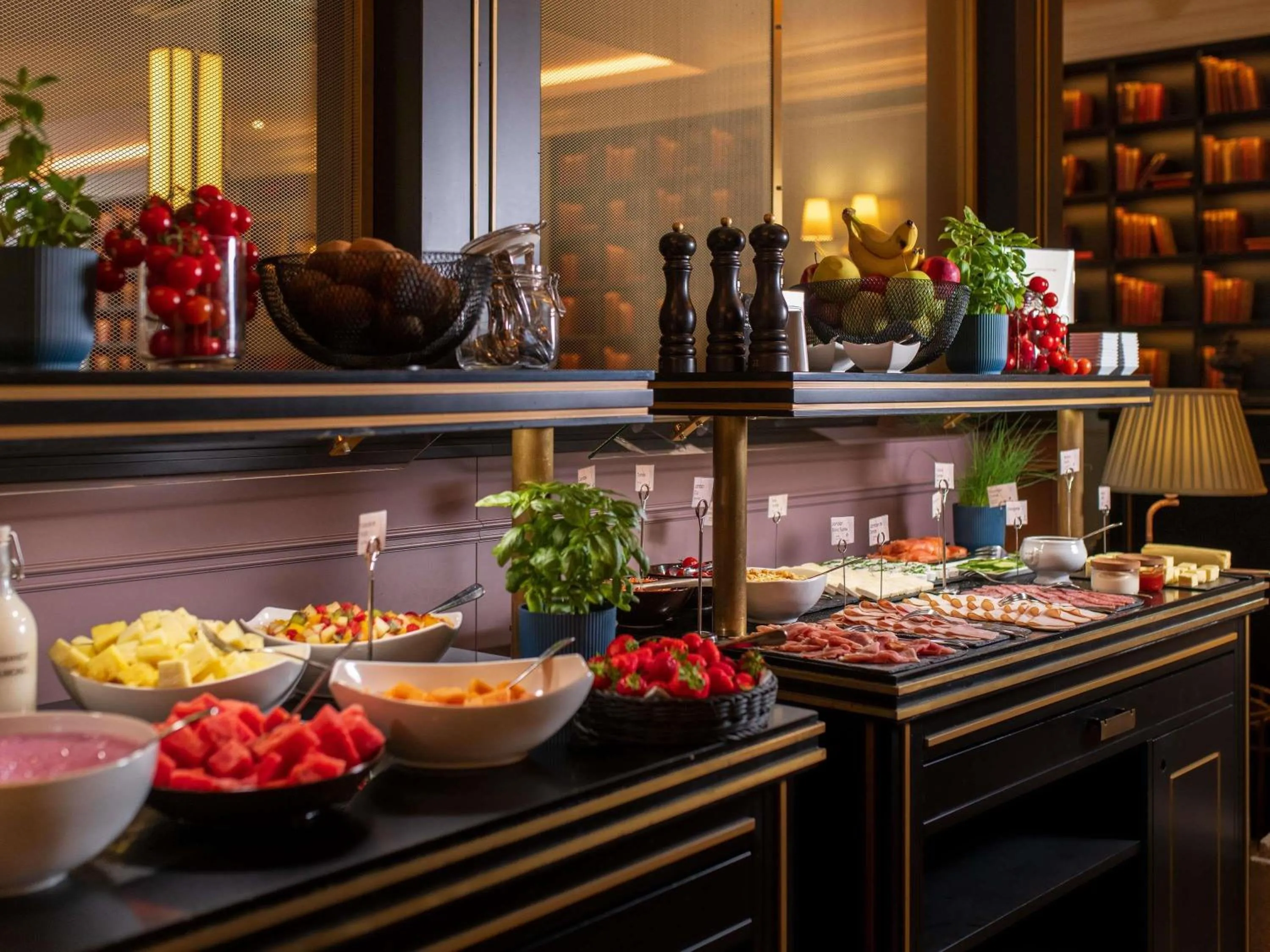 Breakfast in Hotel Rotary Geneva - MGallery